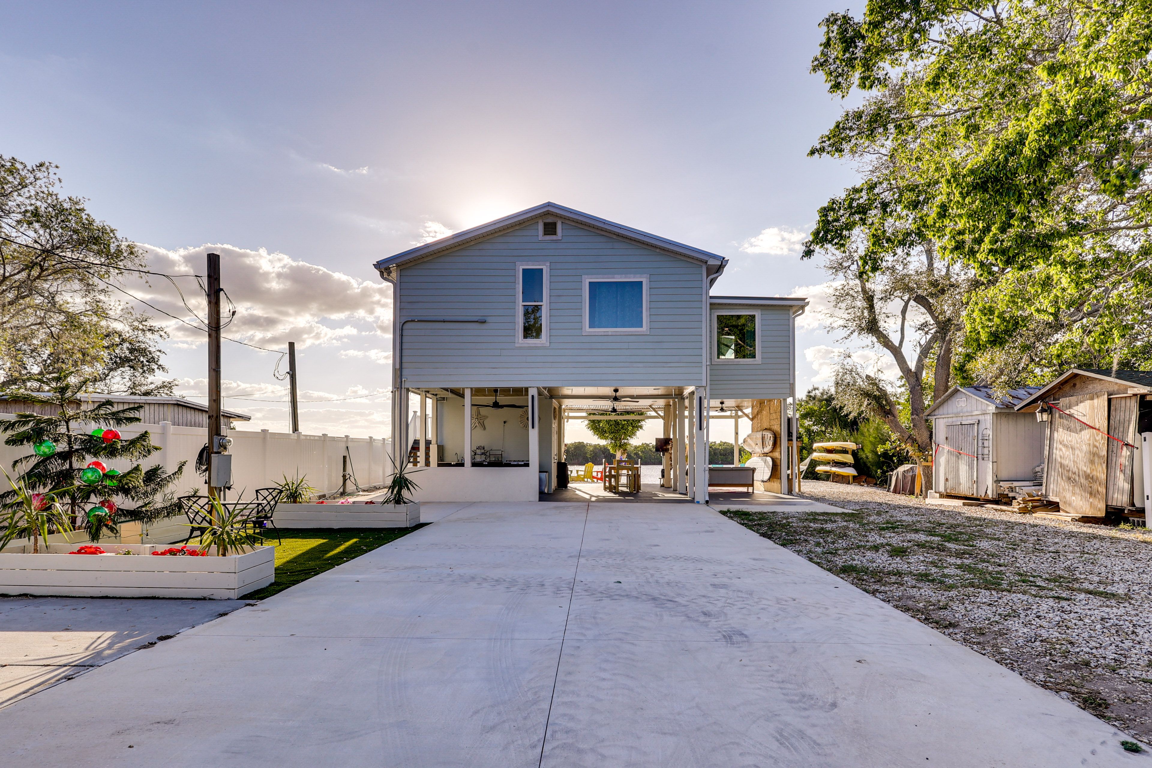 Parking | Driveway (2 Vehicles)