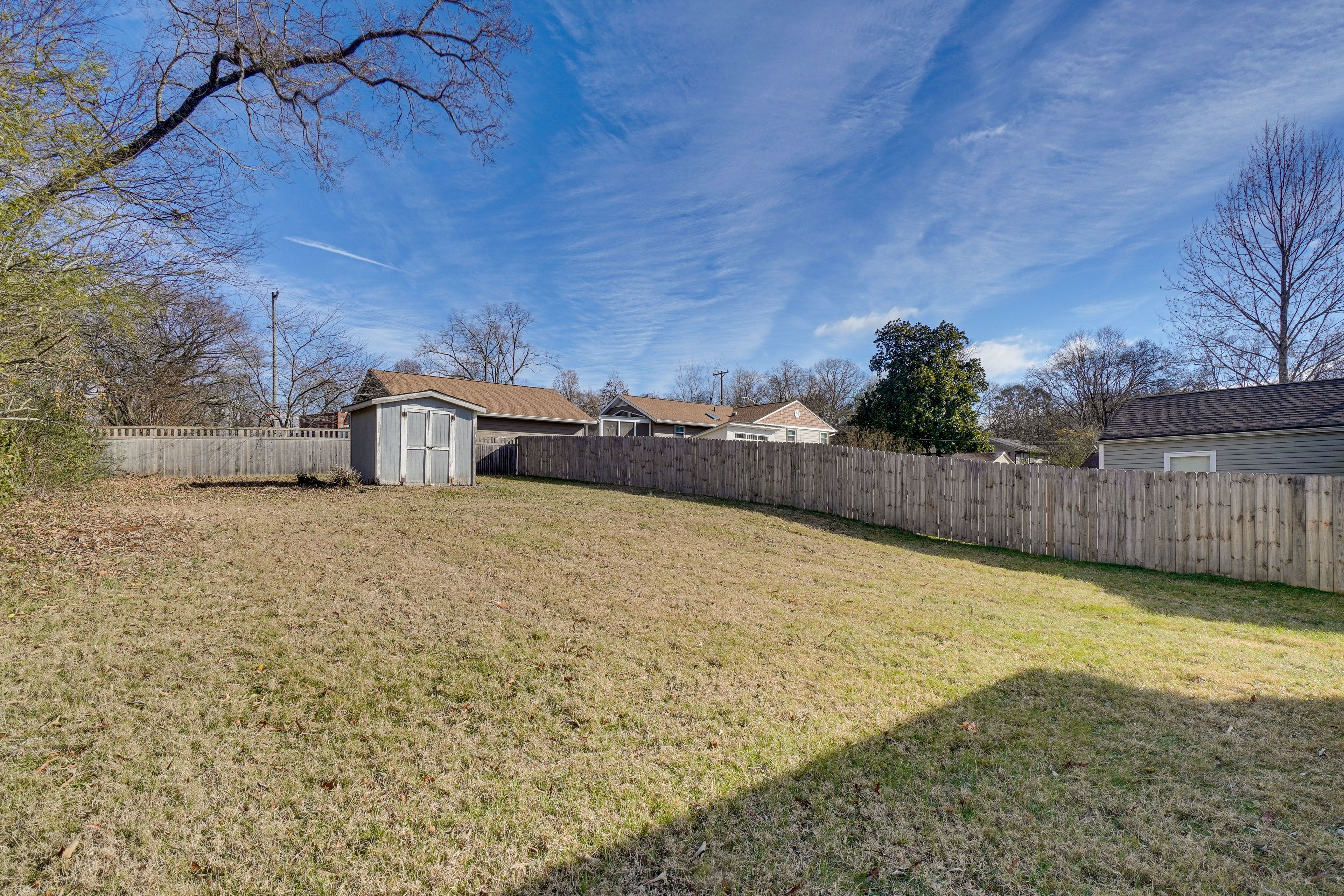 Private Backyard | 1 Mi to Ijams Nature Center