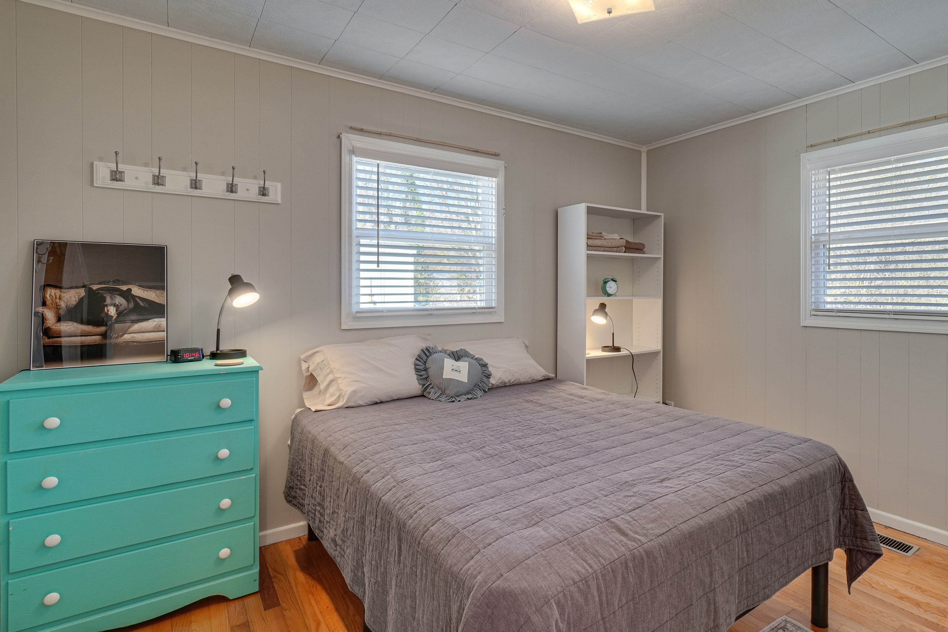 Bedroom 1 | Queen Bed | Linens Provided