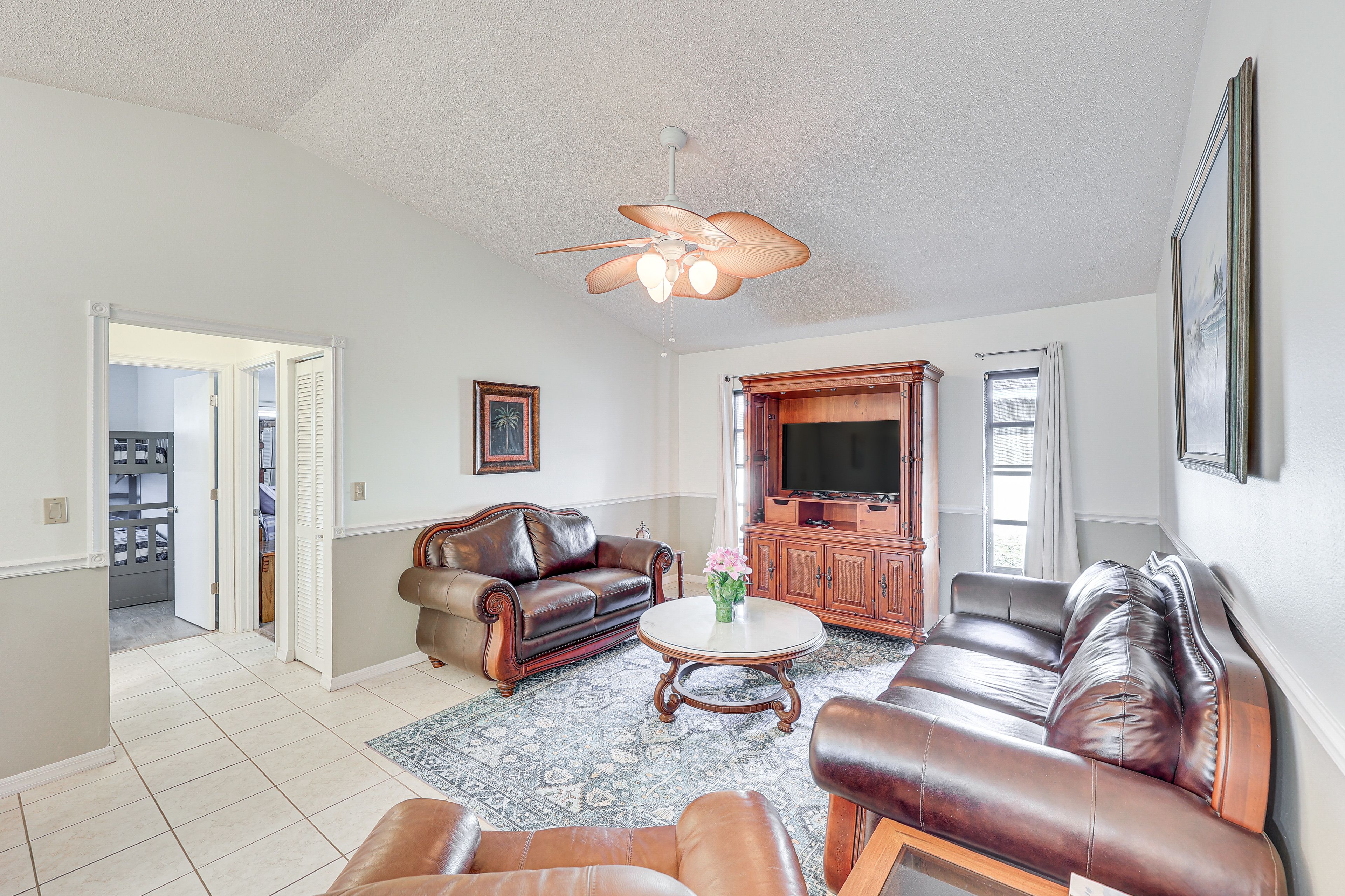 Family Room | Smart TV