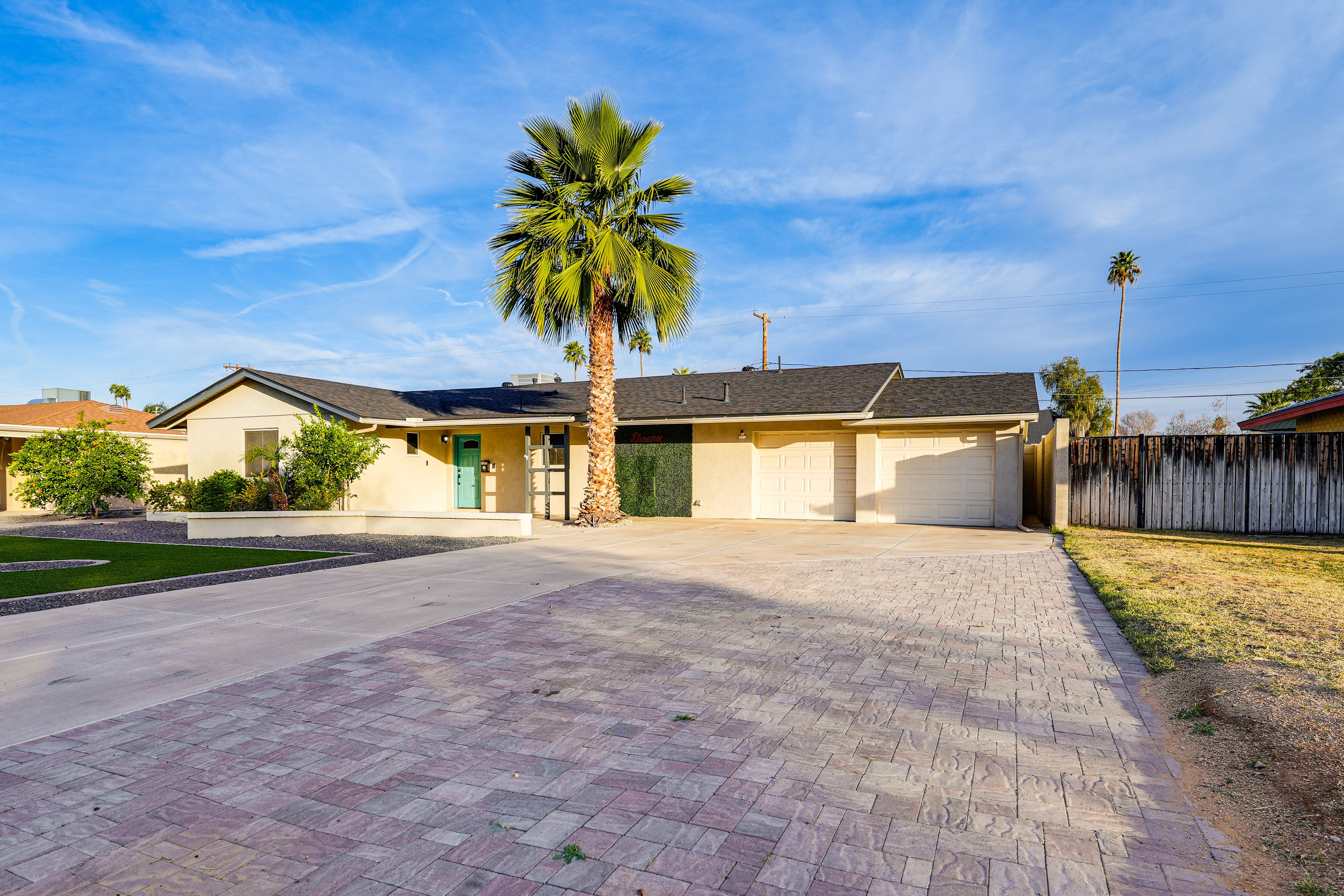 Driveway Parking | 4 Vehicles