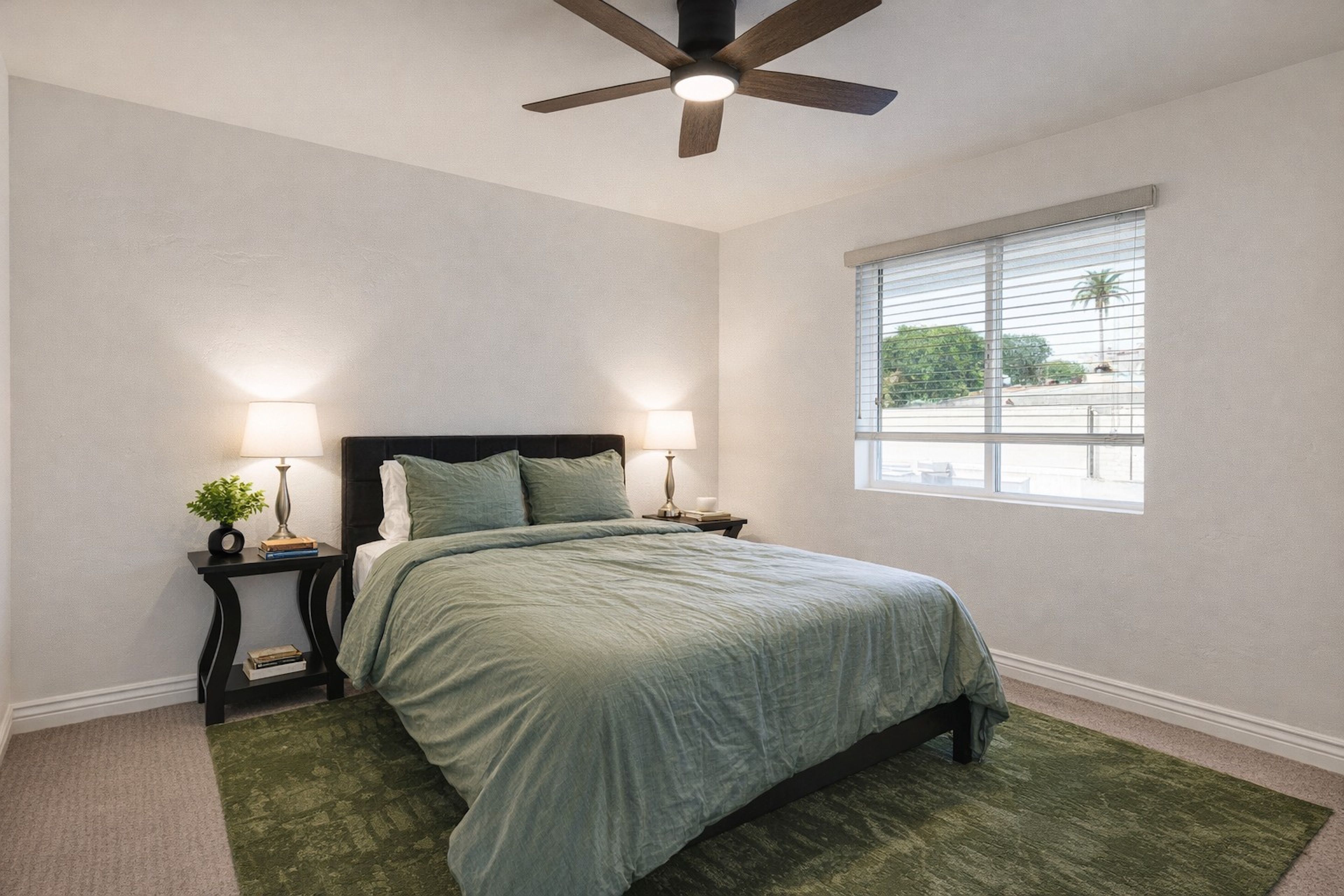 Bedroom 3 | Queen Bed