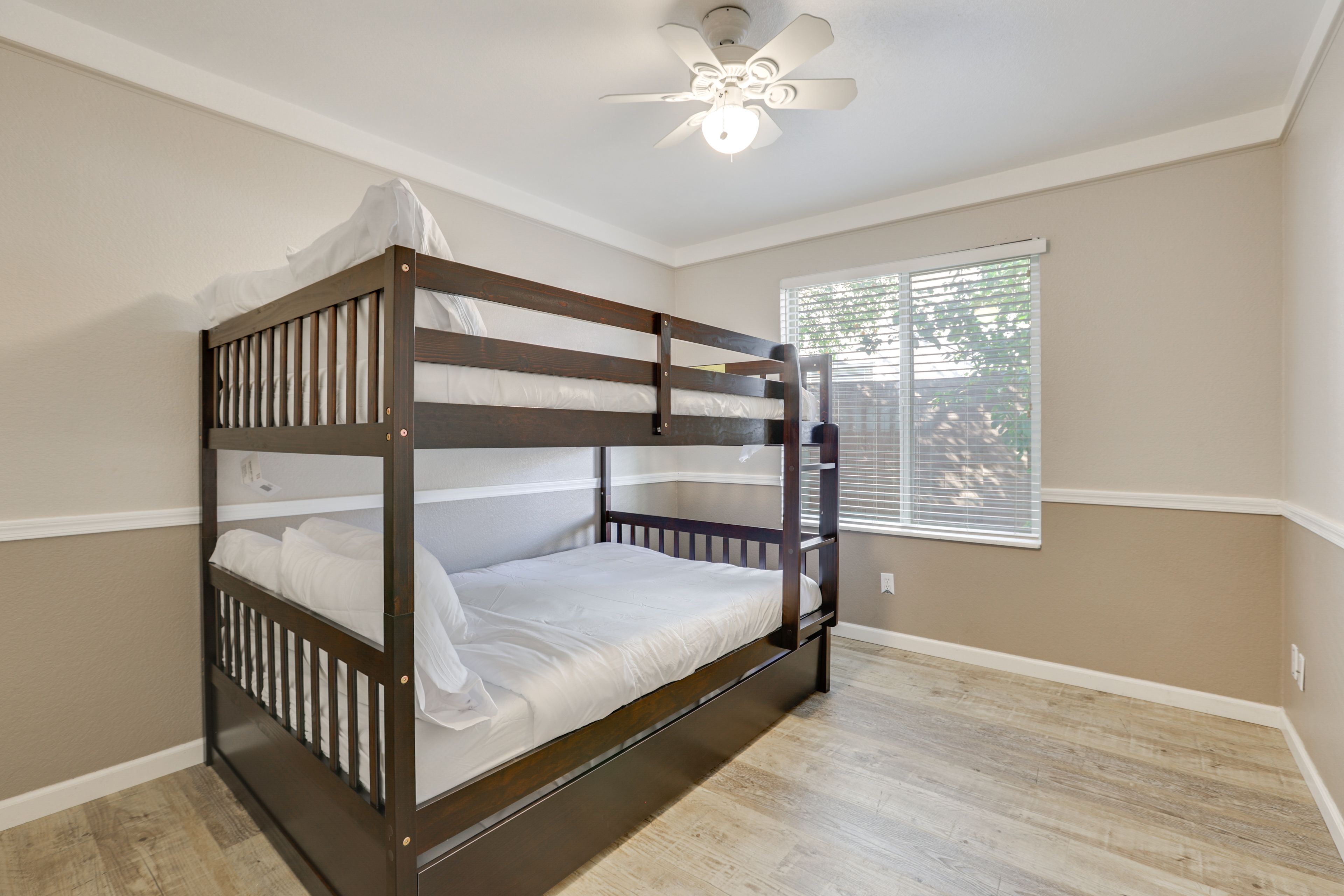 Bedroom 4 | Full Bunk Bed w/ Twin Trundle Bed