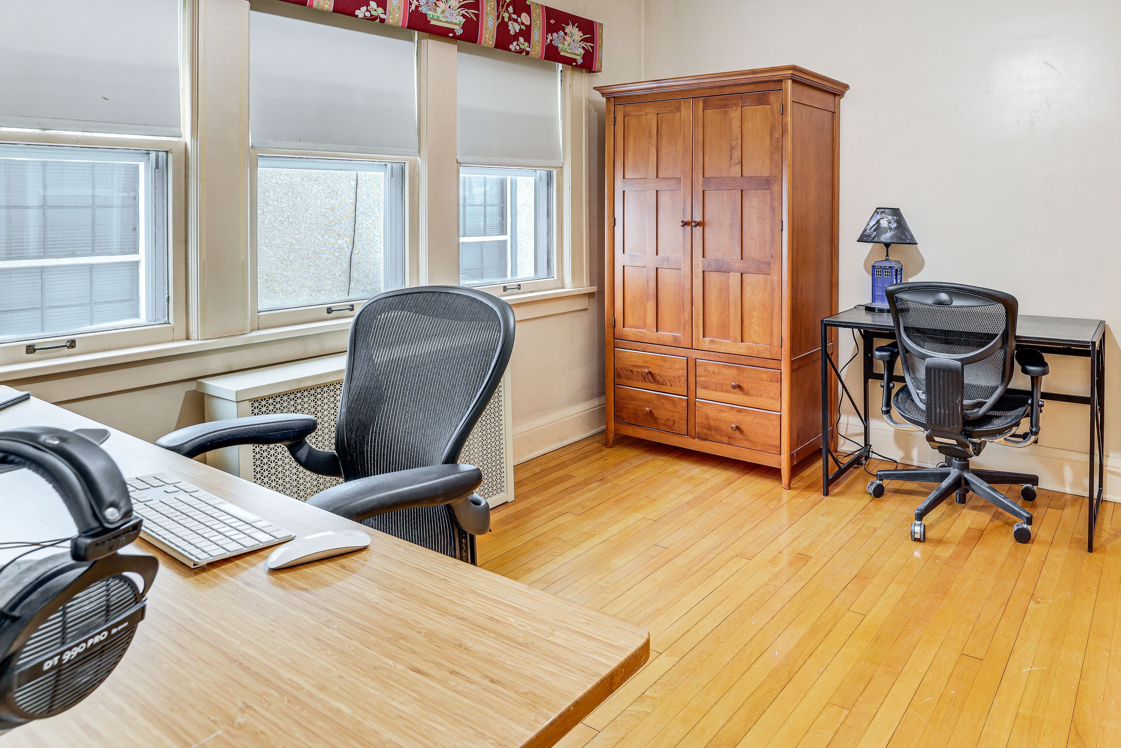 Home Office | Central Heating | In-Unit Landry