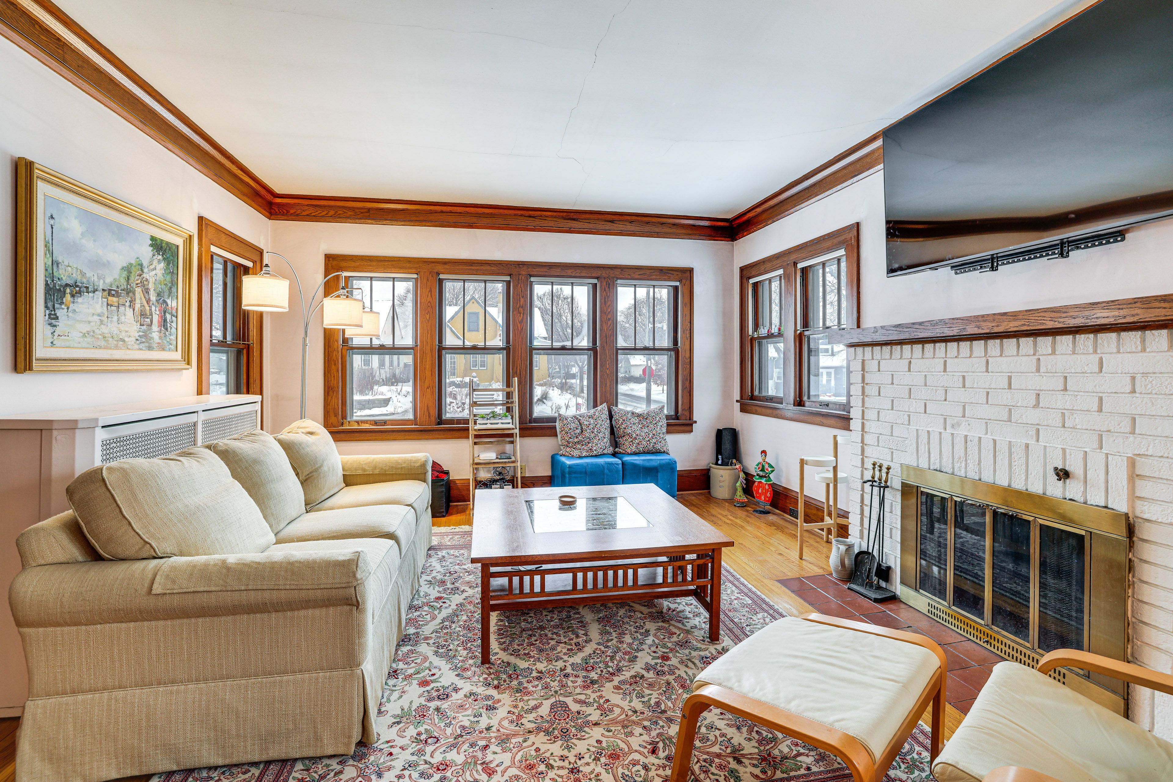 Living Room | Main Level | Smart TV