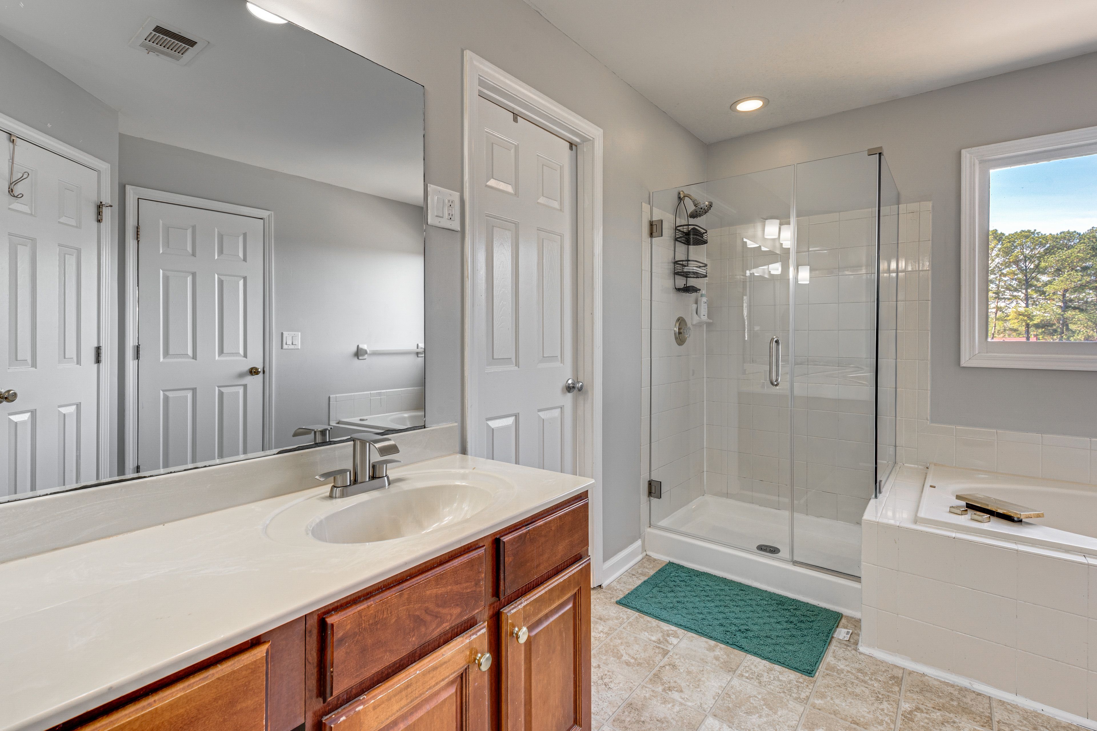 En-Suite Bathroom | 2nd Floor