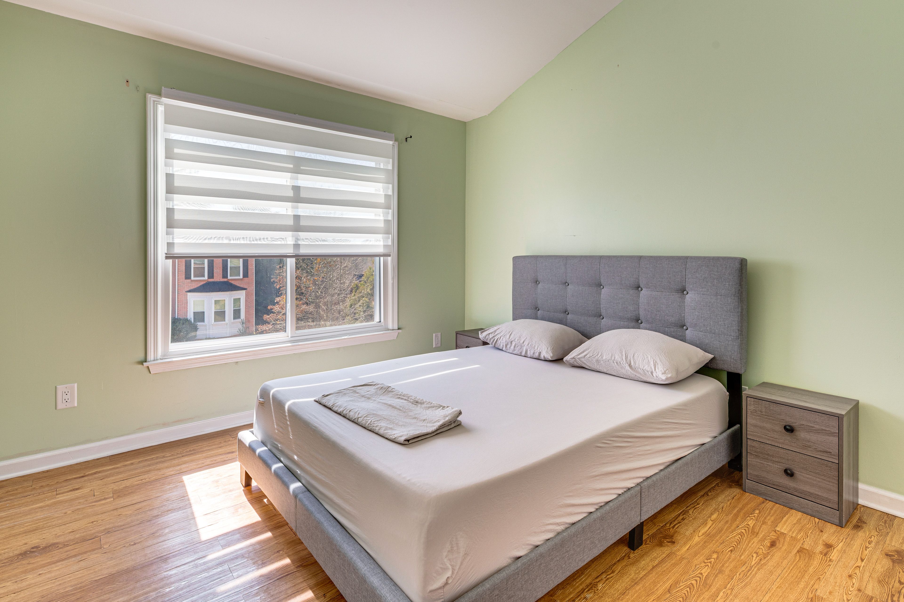 Bedroom 2 | Queen Bed | 2nd Floor