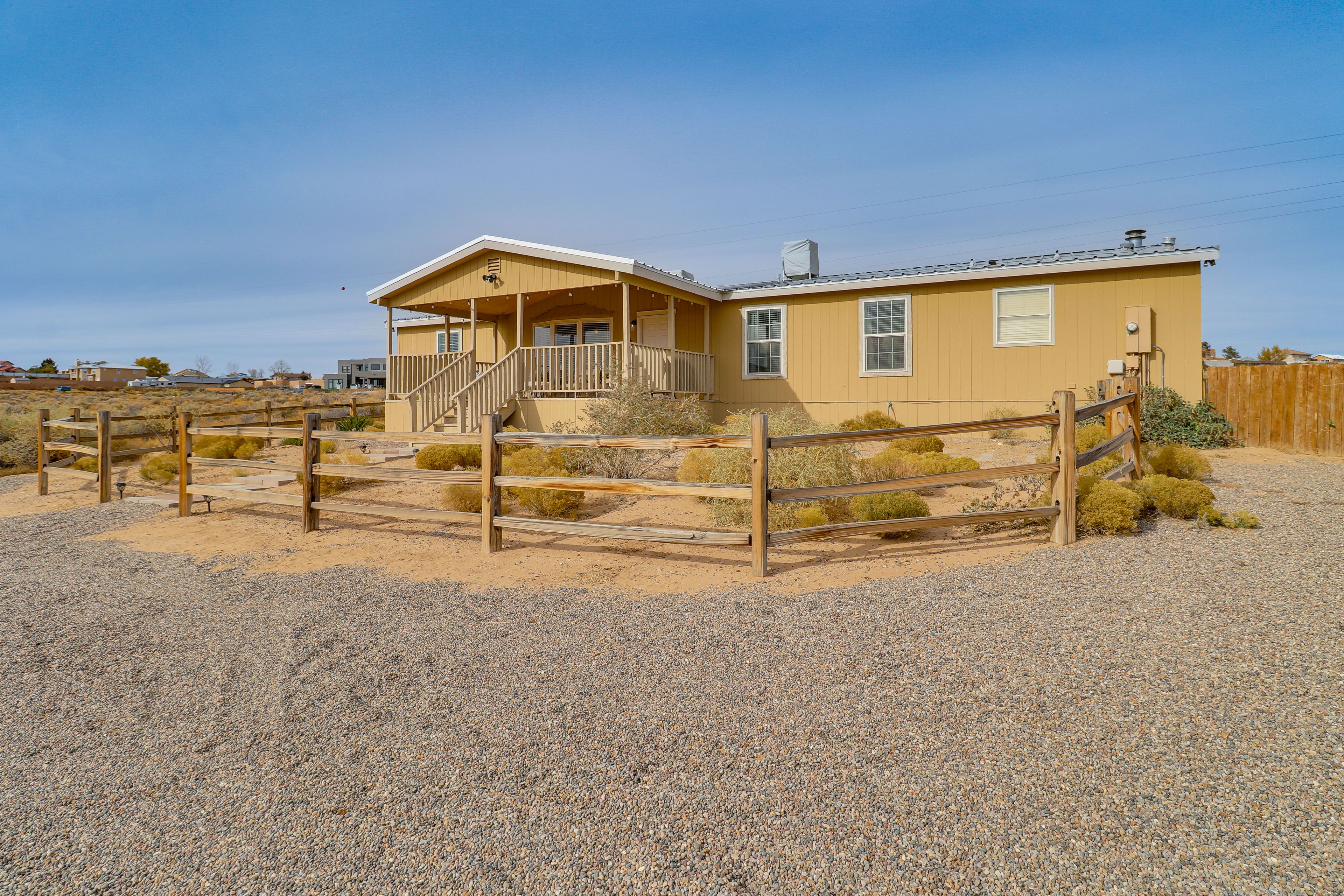 House Exterior | Driveway (3 Vehicles)