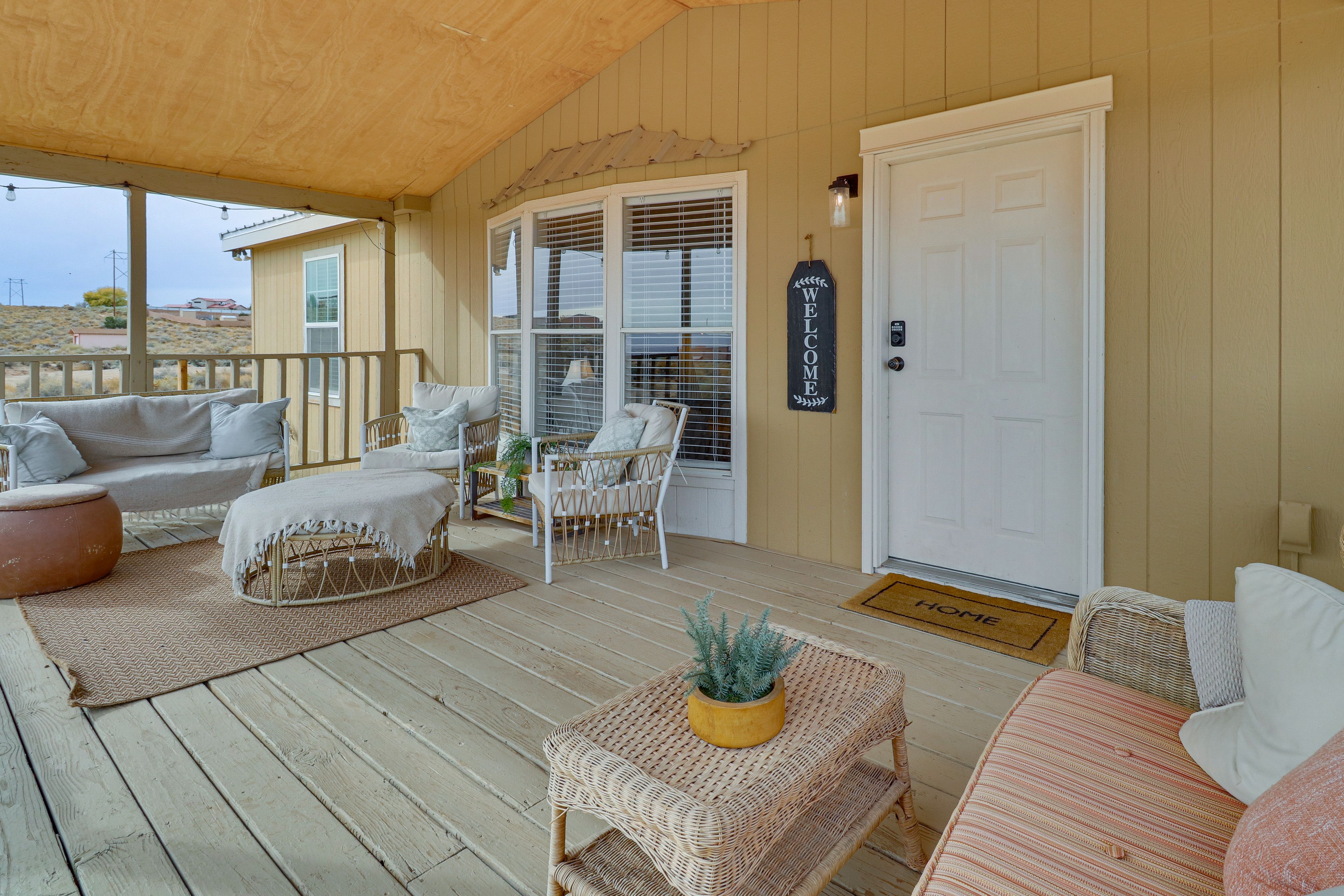 Front Porch | Lounge Seating