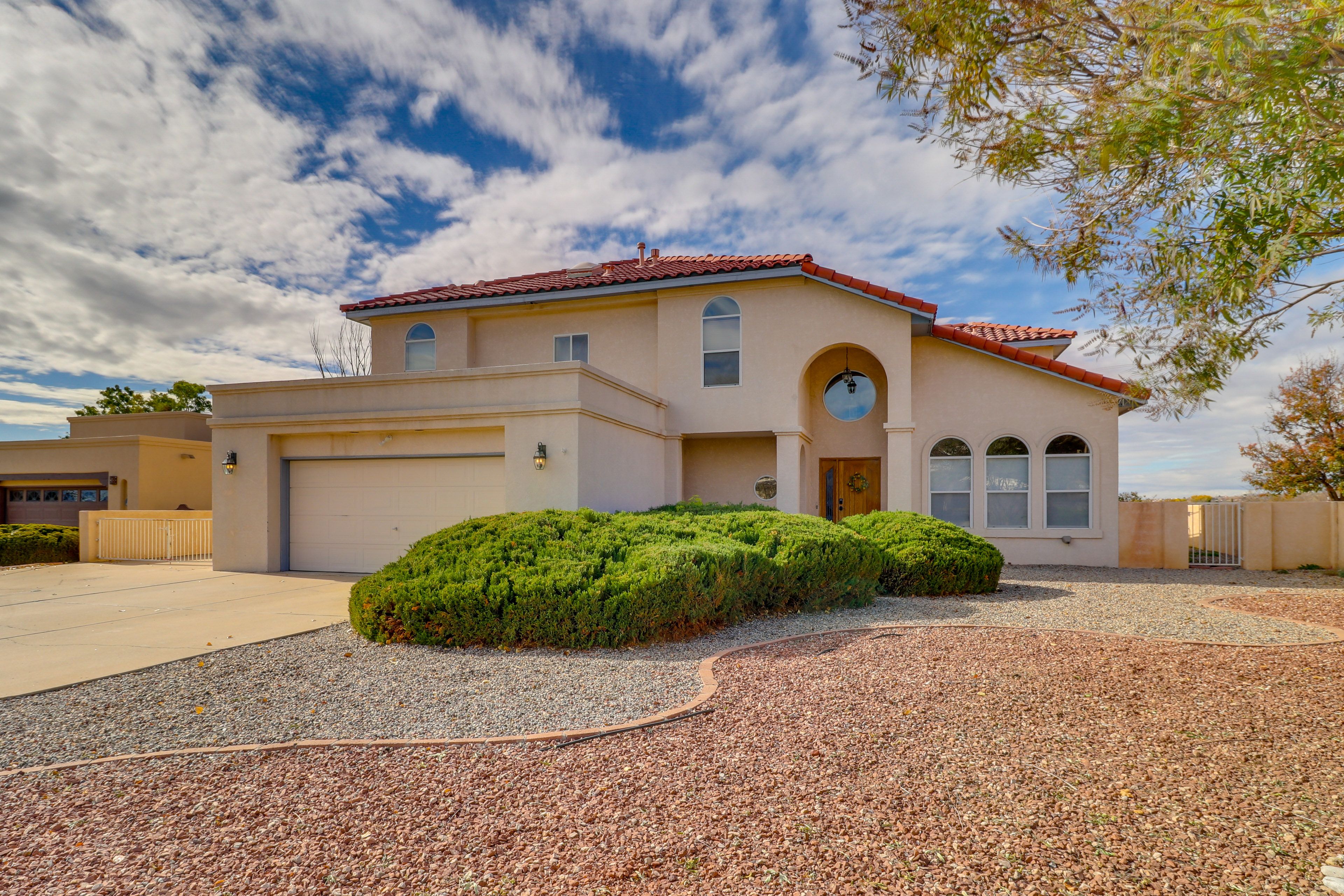 House Exterior | Driveway (3 Vehicles)