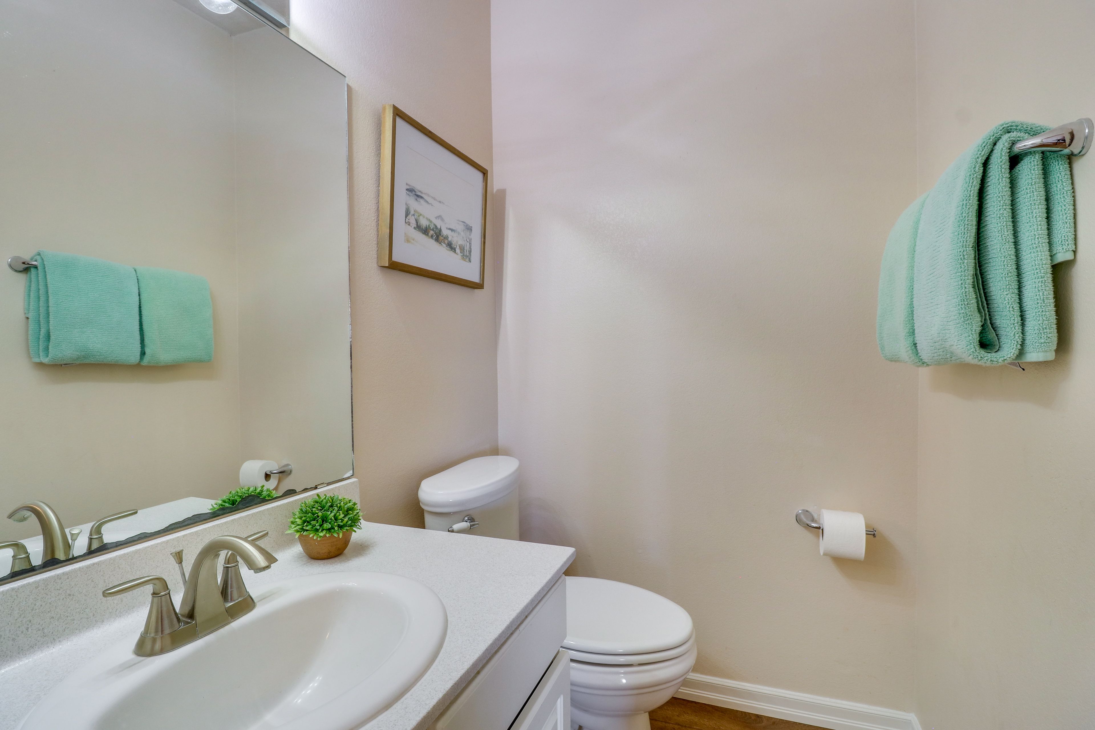 Half Bathroom | 1st Floor