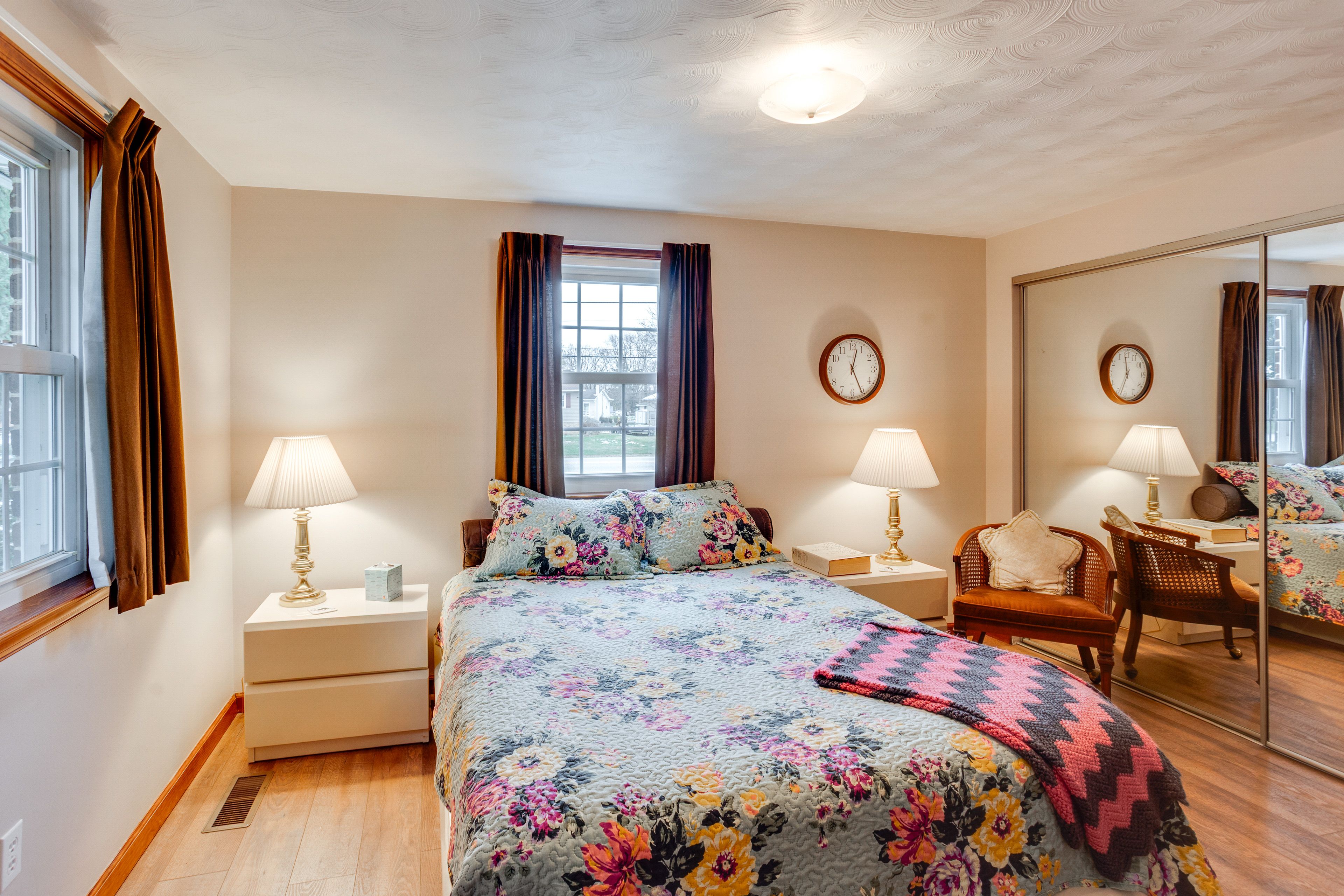 Bedroom 1 | Queen Bed | Vanity | En-Suite Bathroom