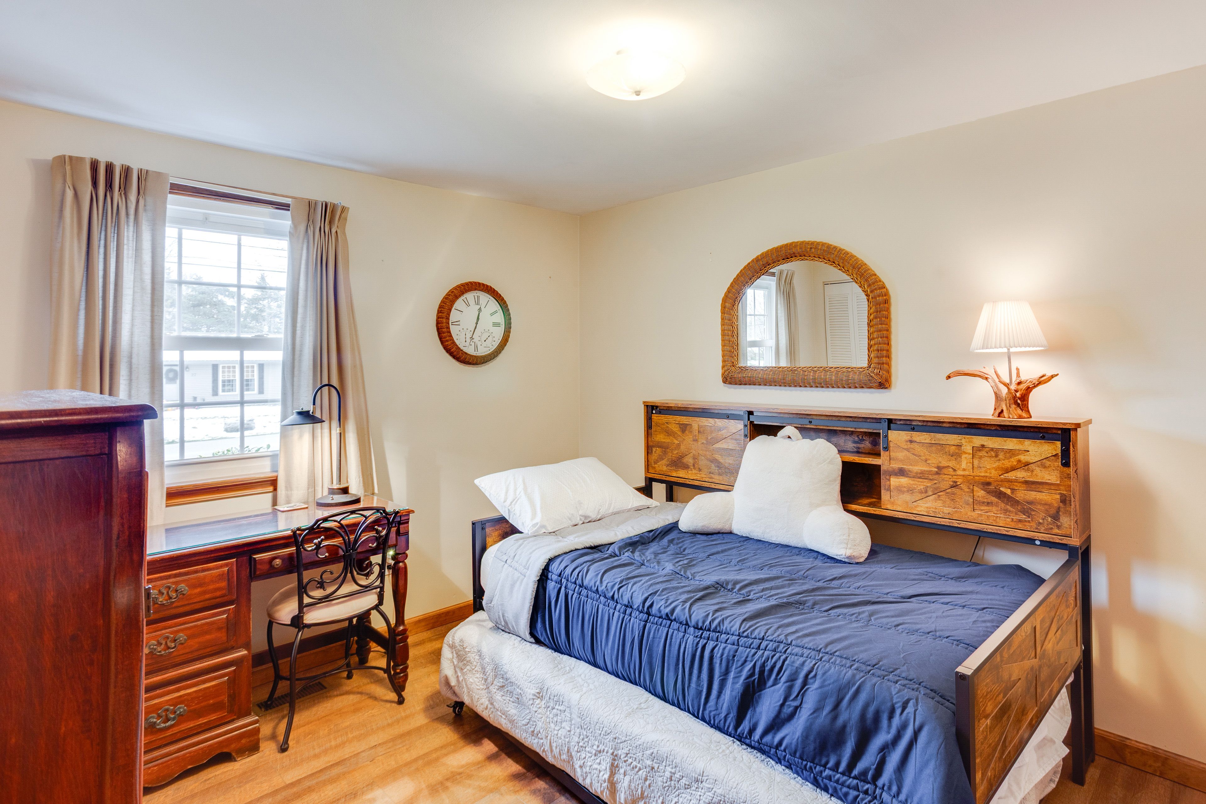 Bedroom 3 | Twin Bed w/ Twin Trundle | Workspace