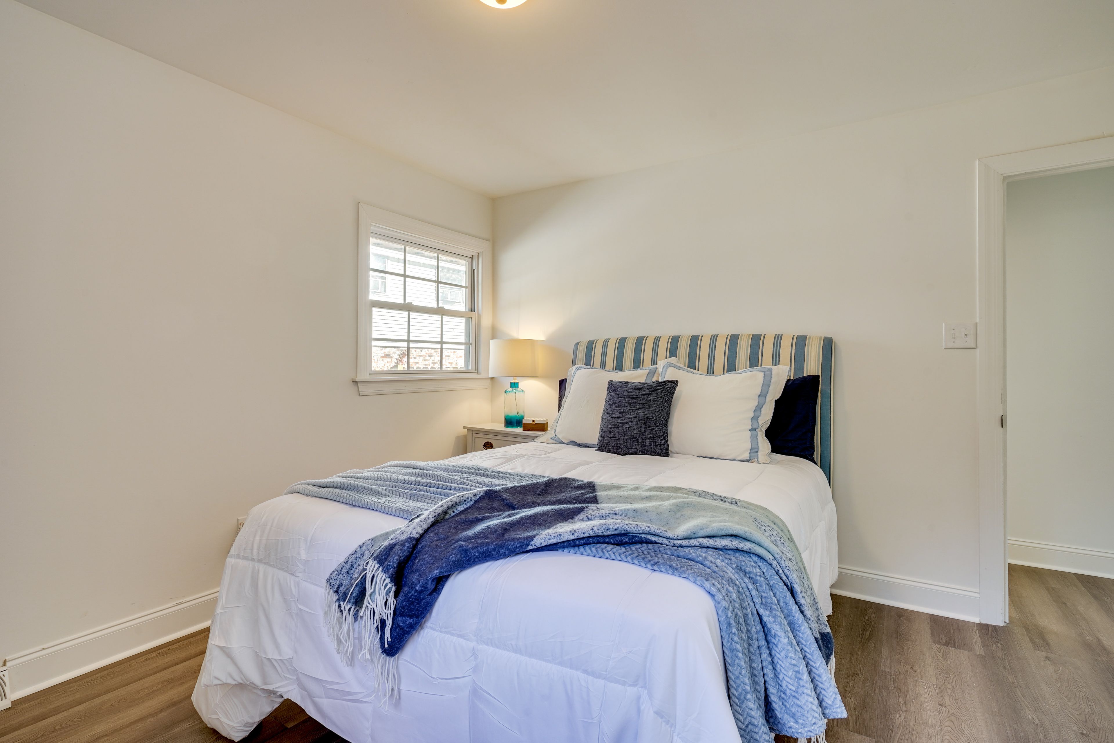 Bedroom 3 | Queen Bed