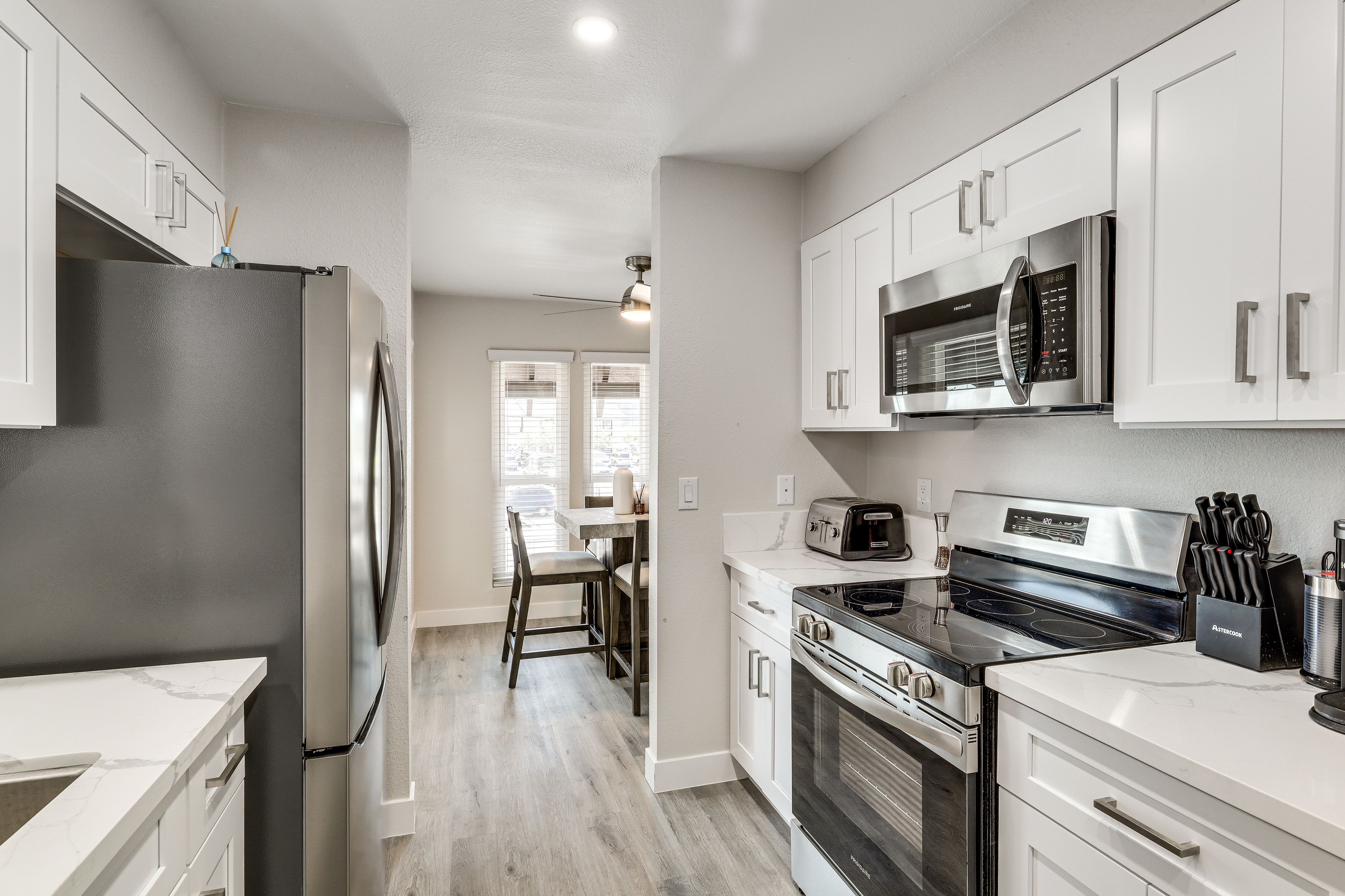 Full Kitchen