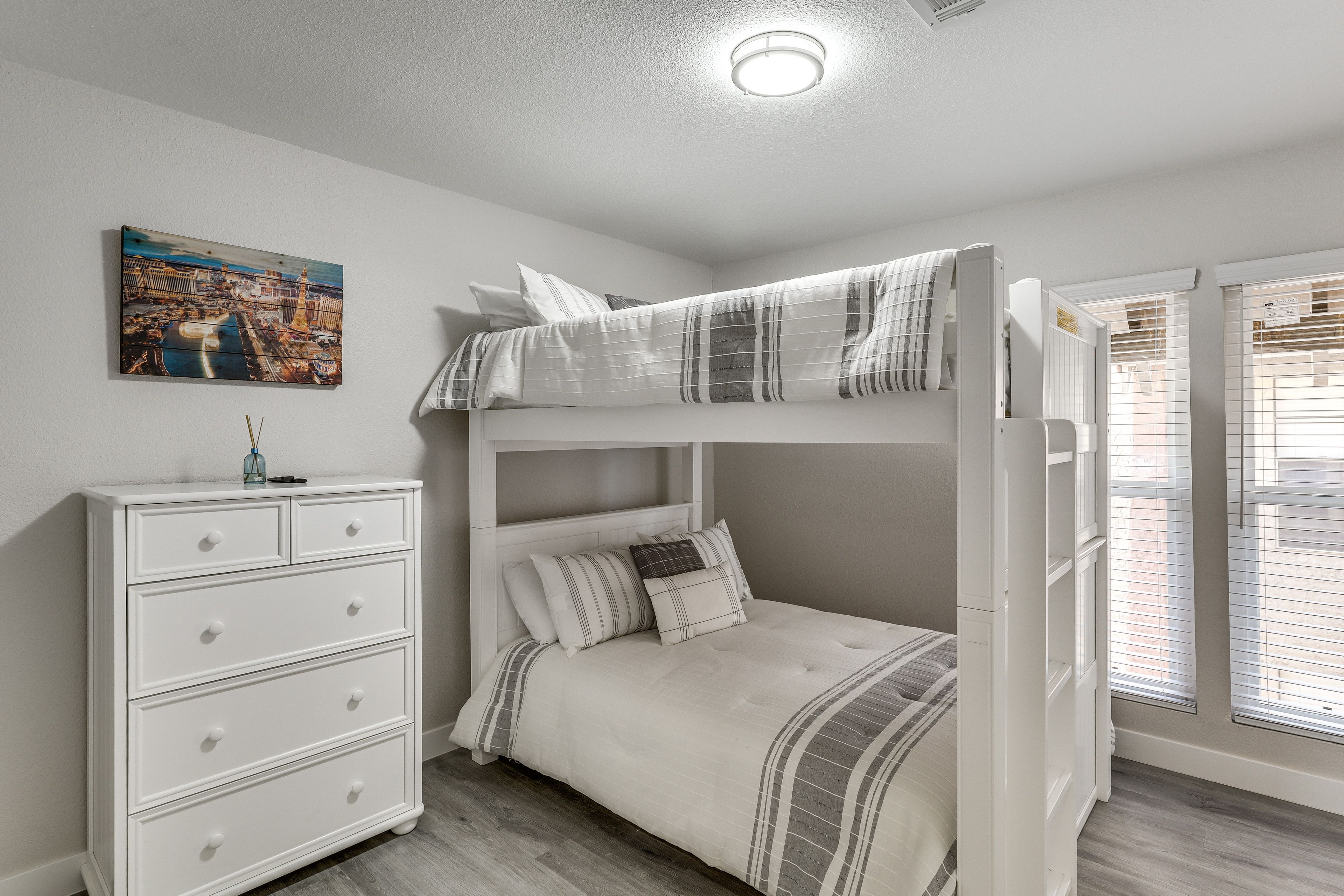 Bedroom 2 | Full Bunk Bed