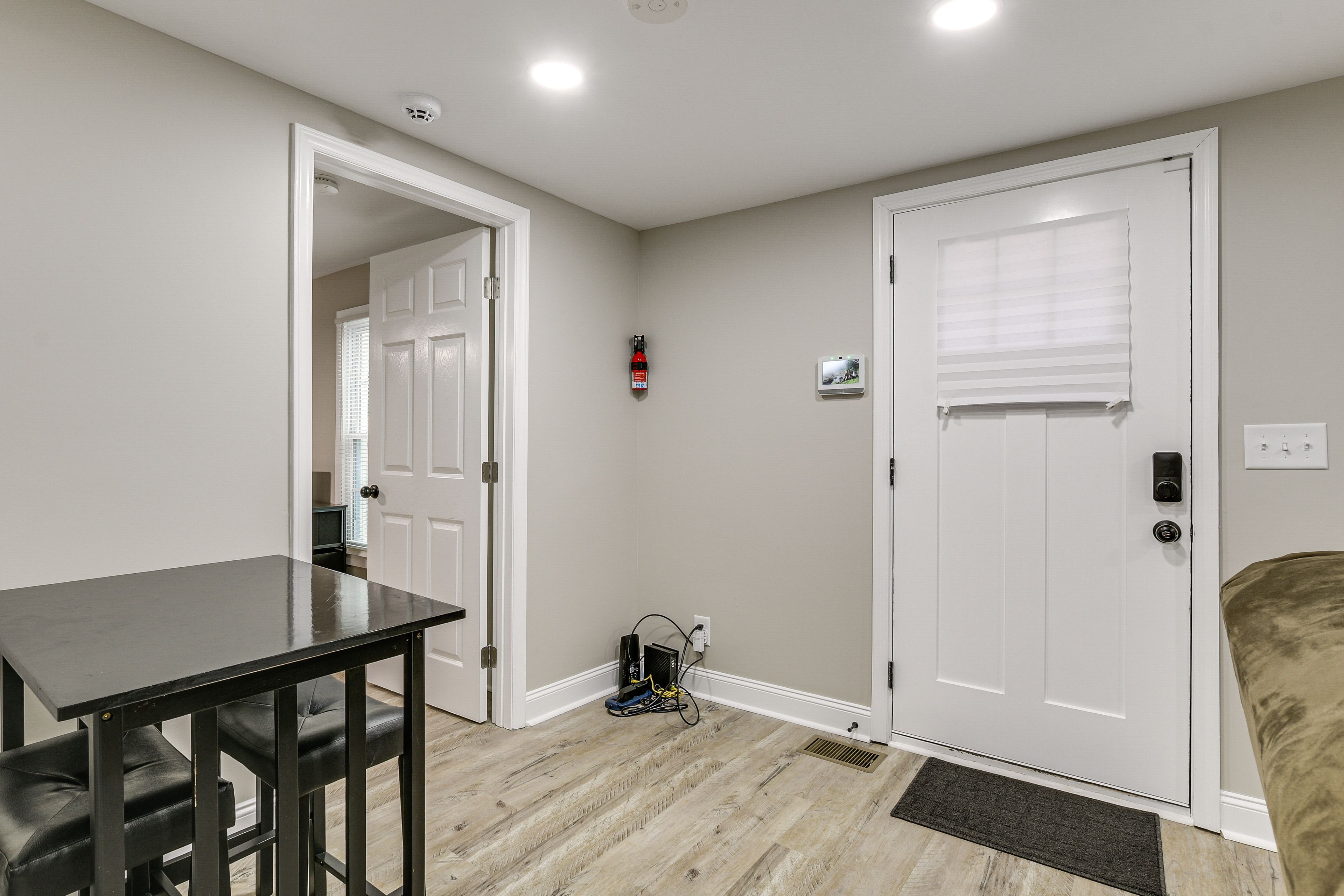 Dining Area | Dishware + Flatware Provided