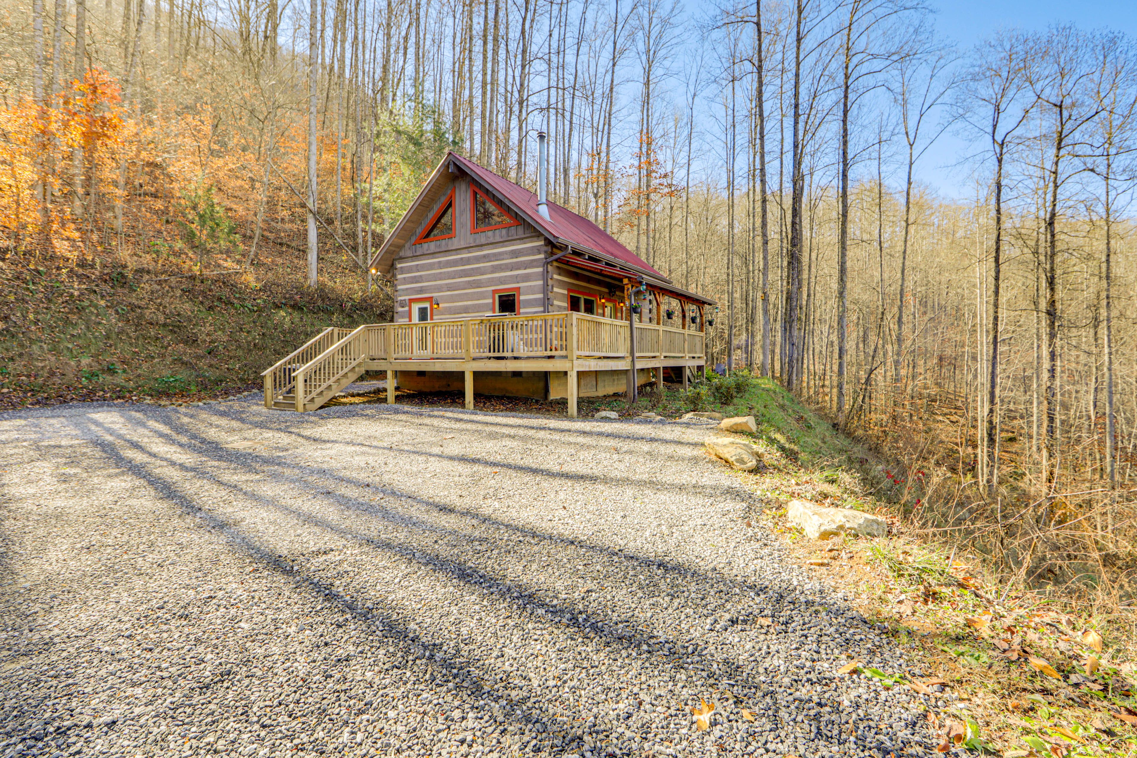 Parking | Driveway (5 Vehicles)