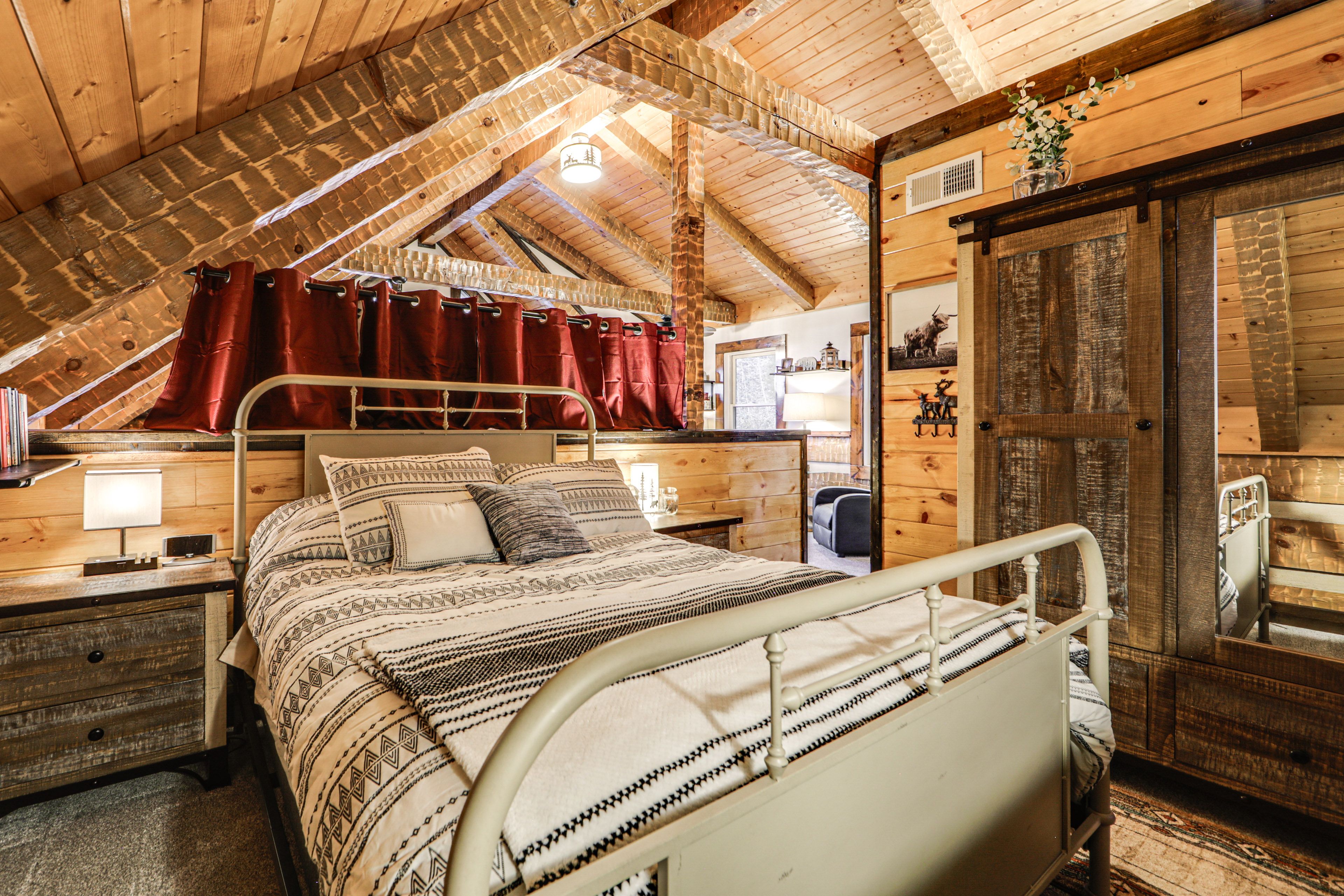 Bedroom 2 (Loft) | Queen Bed | Full Bed | 2nd Floor