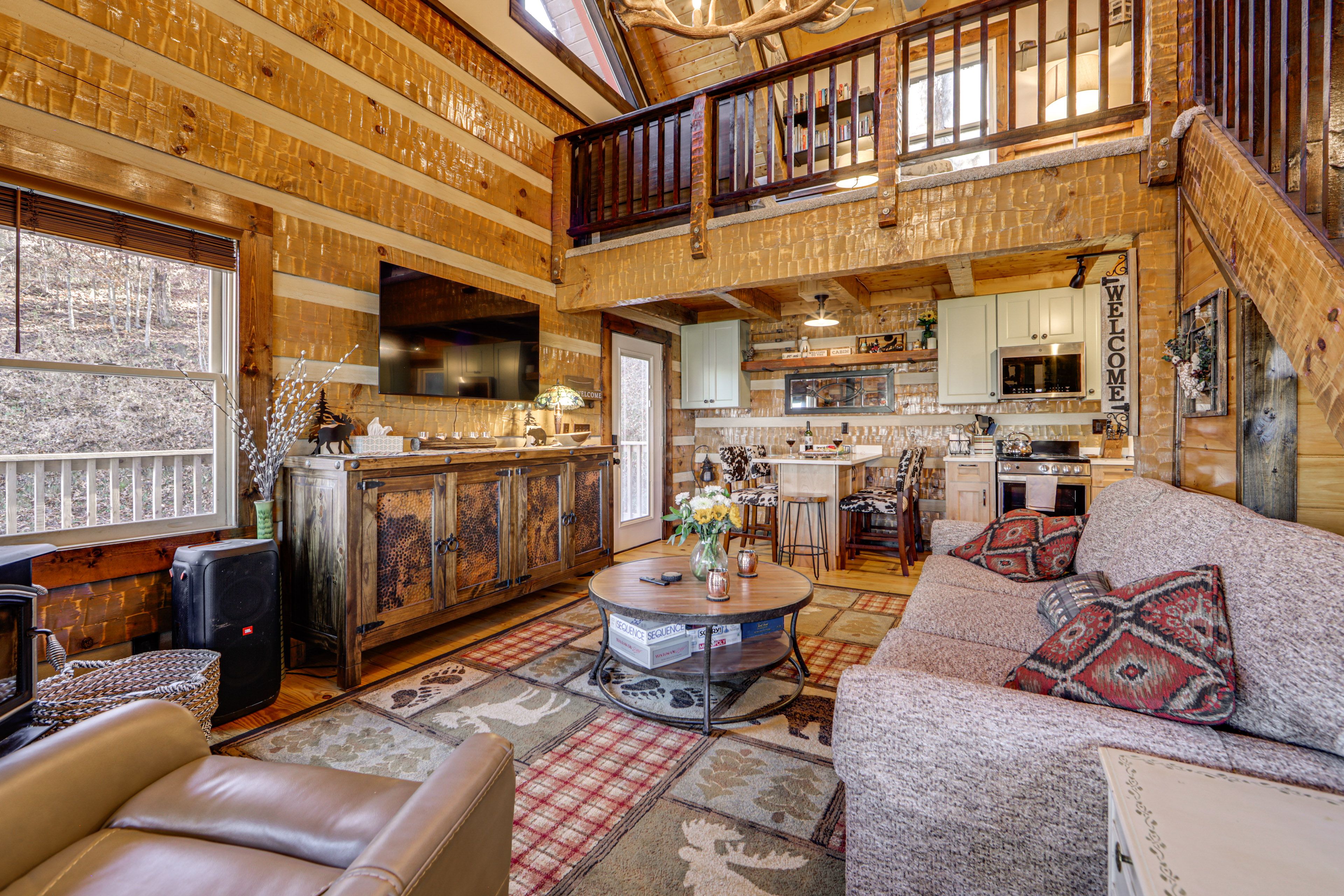 Living Room | Free WiFi | Central A/C & Heat