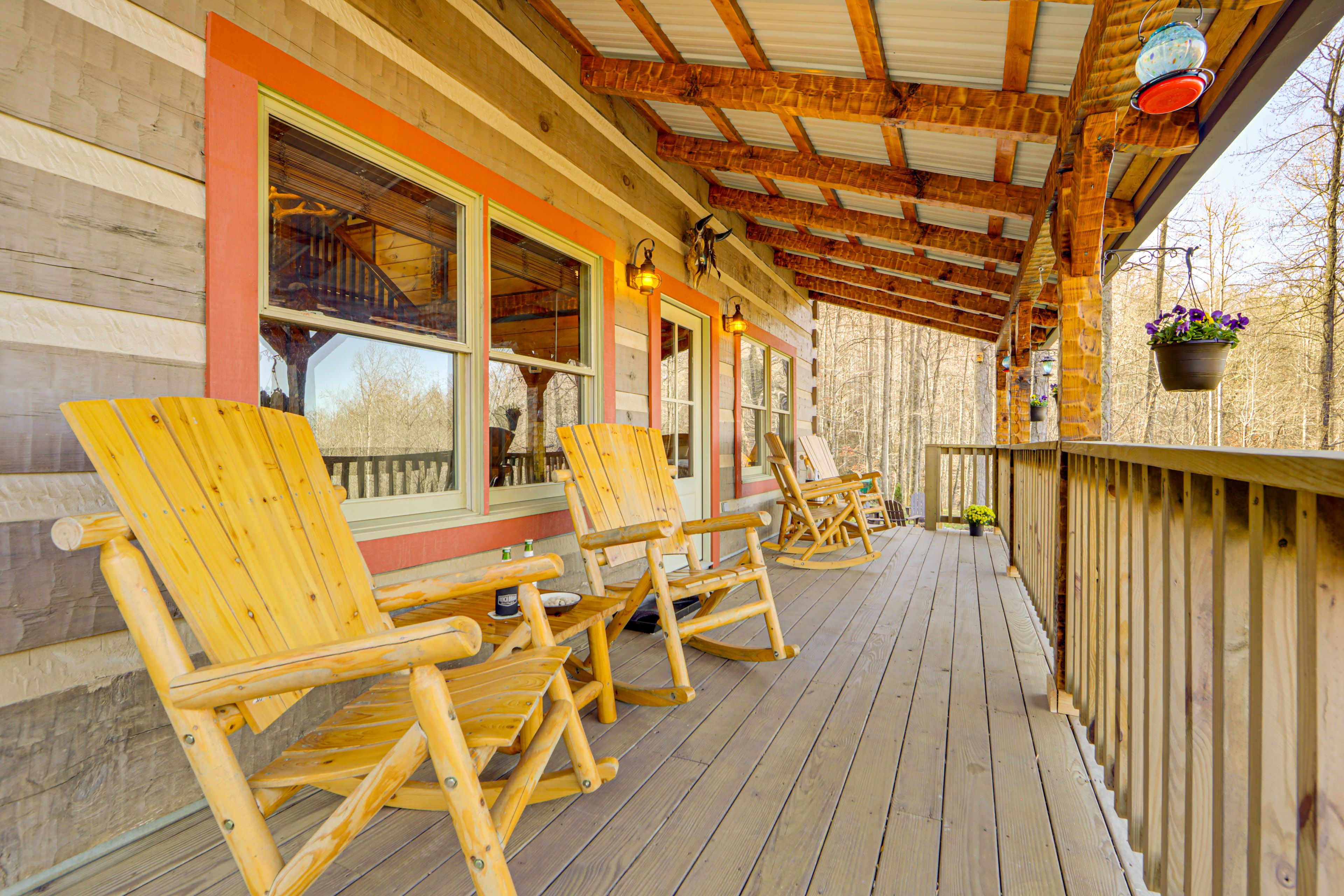 Wraparound Deck | Gas Grill