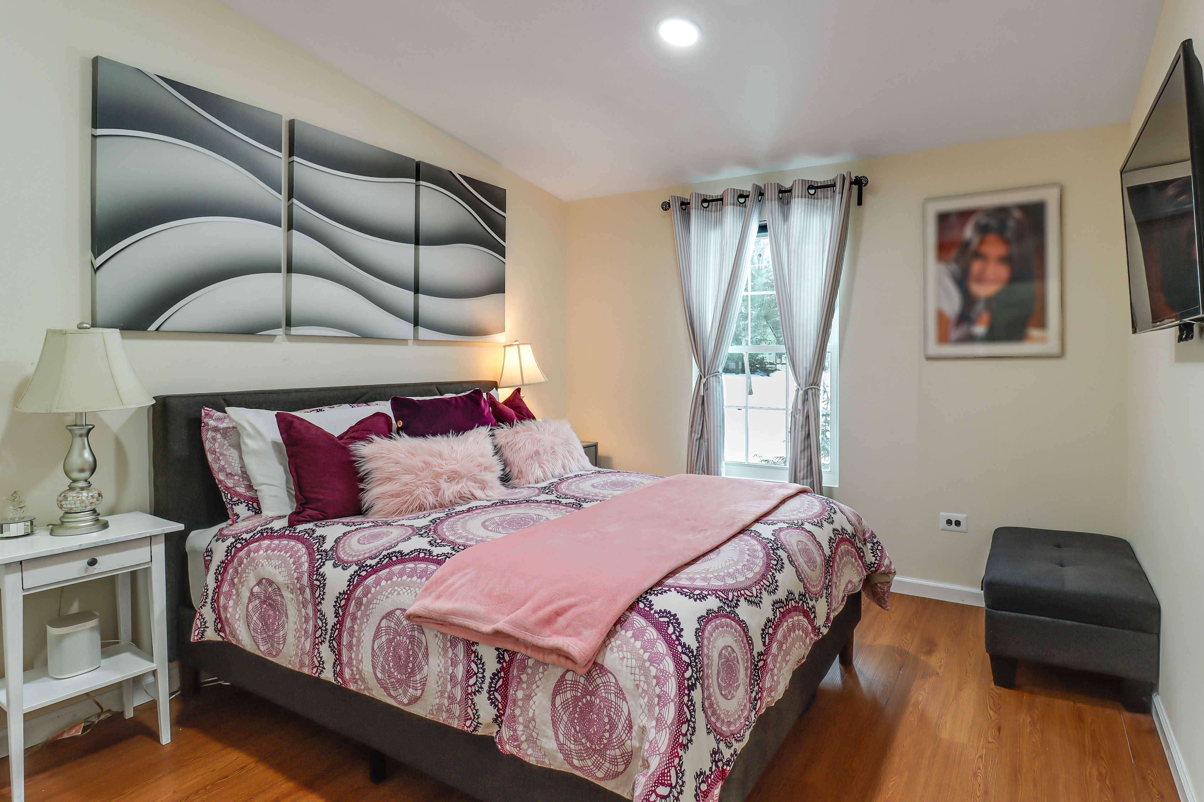 Bedroom 3 | Queen Bed