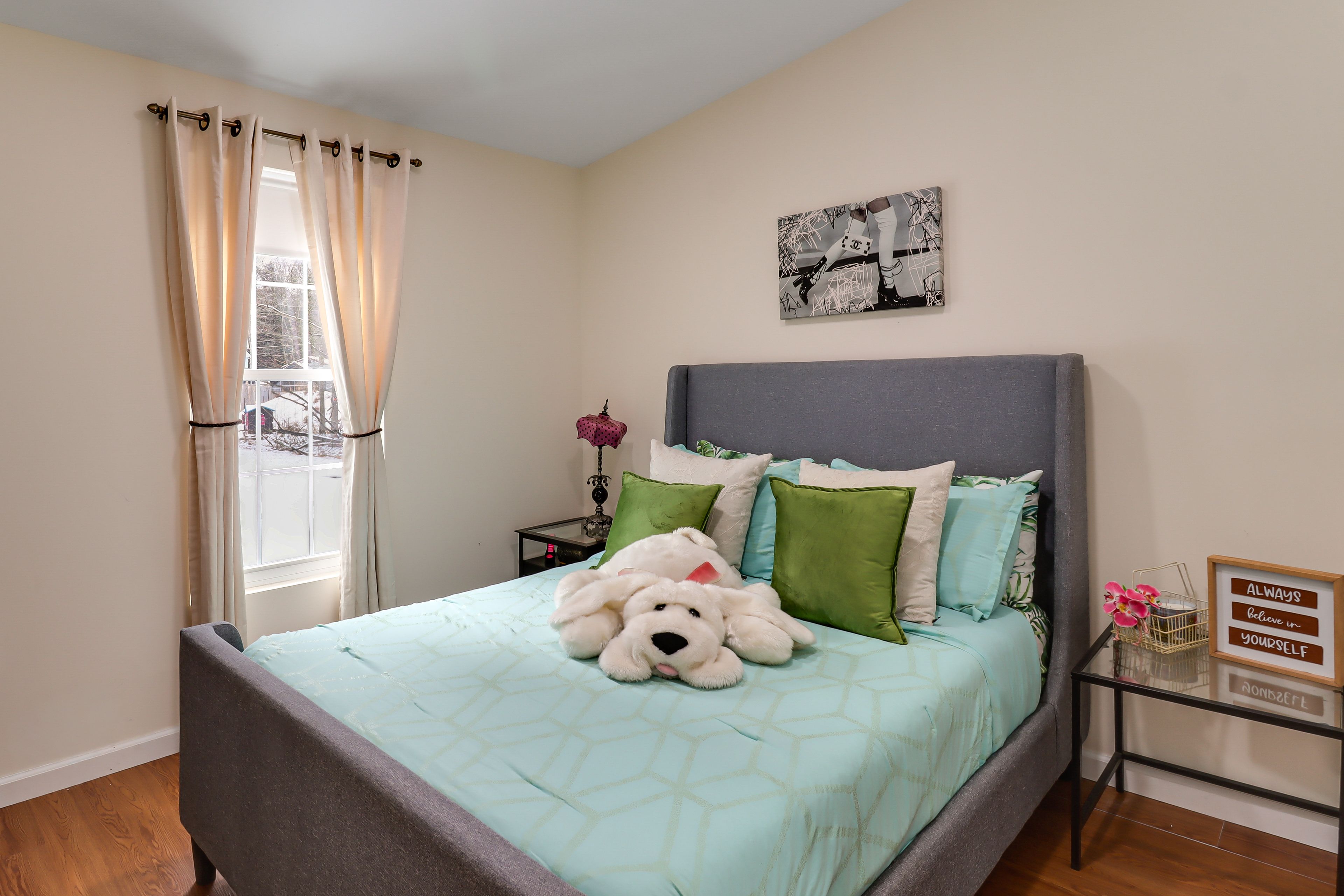 Bedroom 2 | Queen Bed