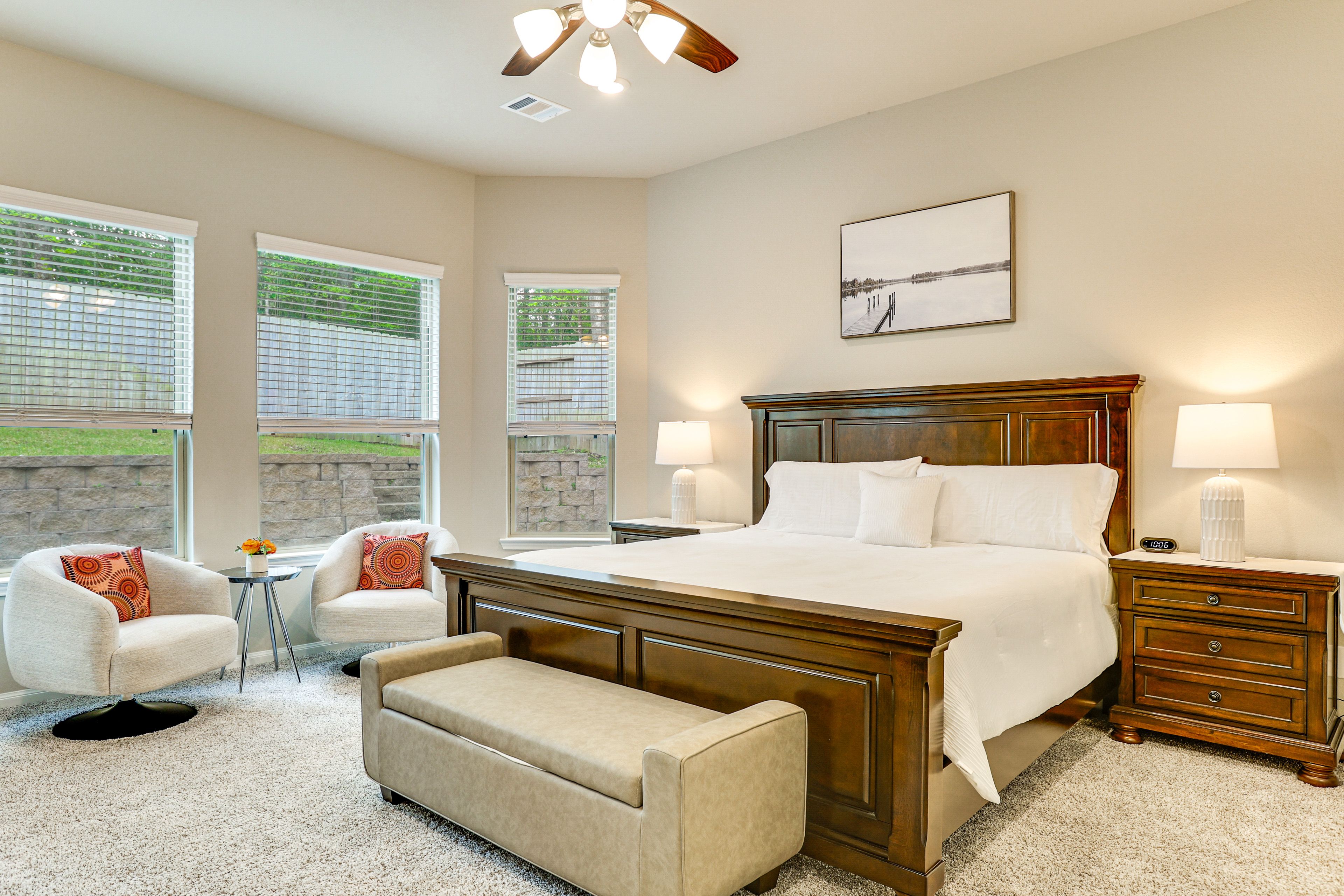 Bedroom 1 | King Bed | 1st Floor