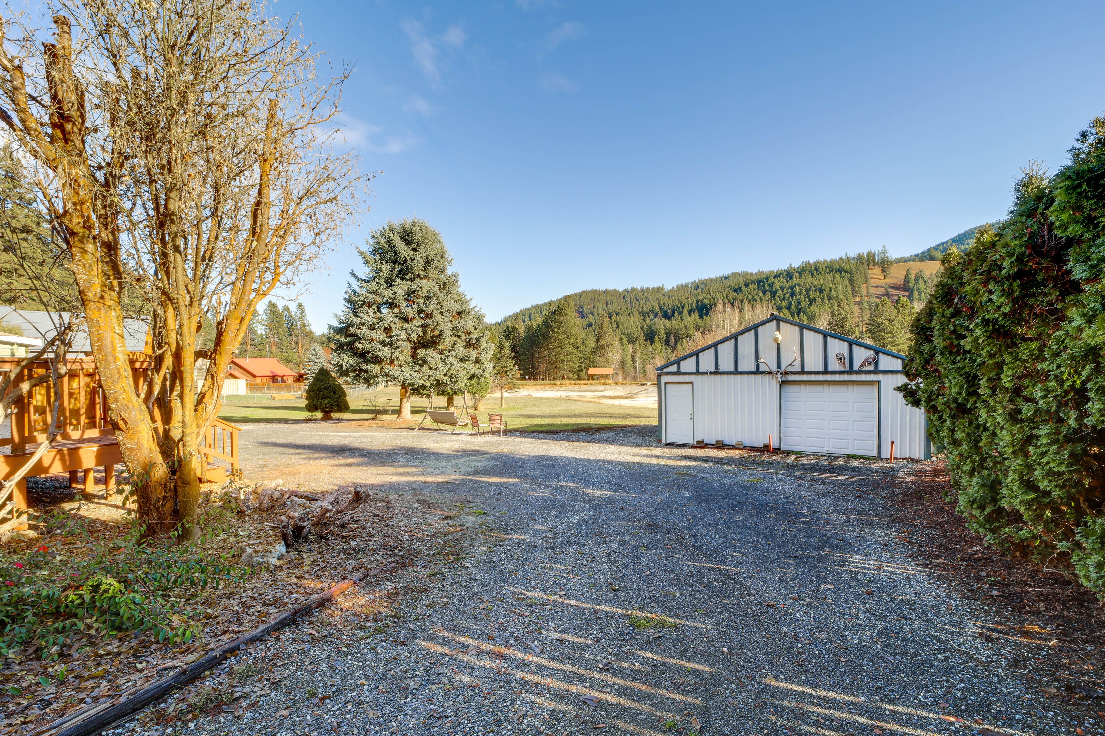 Parking | Driveway (2 Vehicles) | Trailer Parking Allowed (Summer Only)