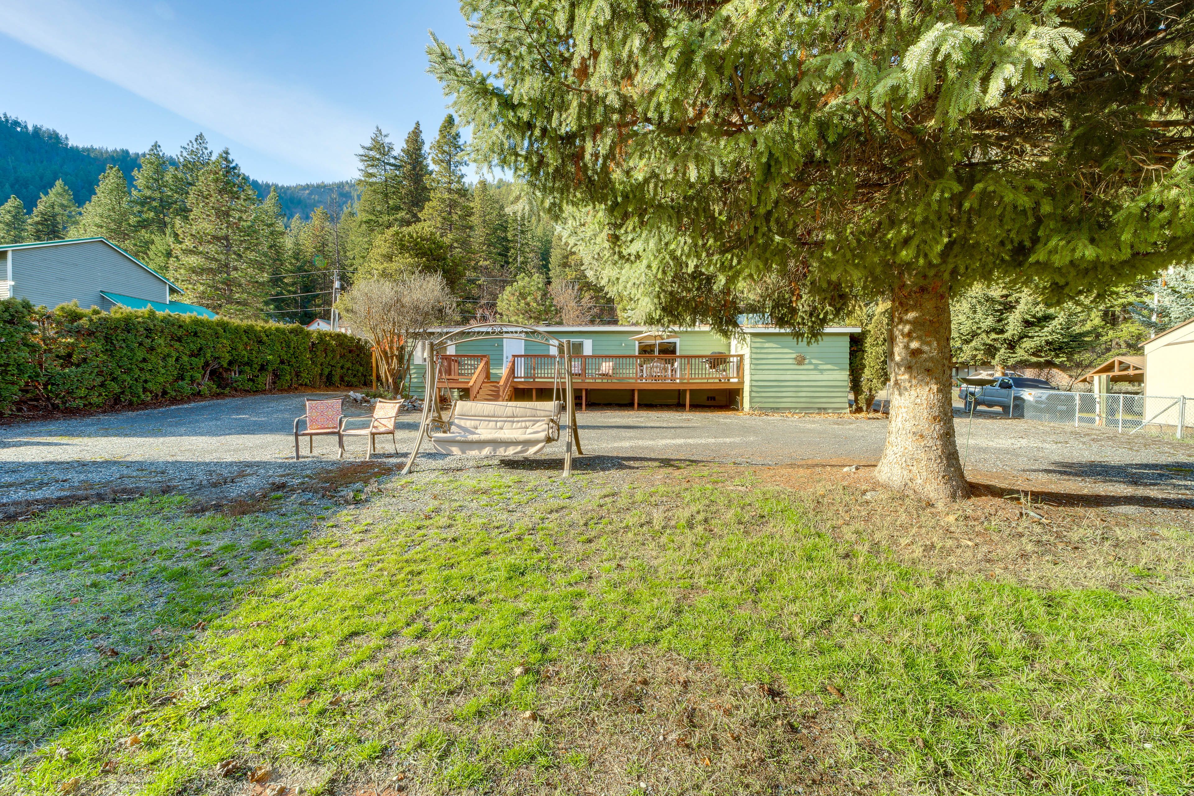 Backyard | Bench Swing