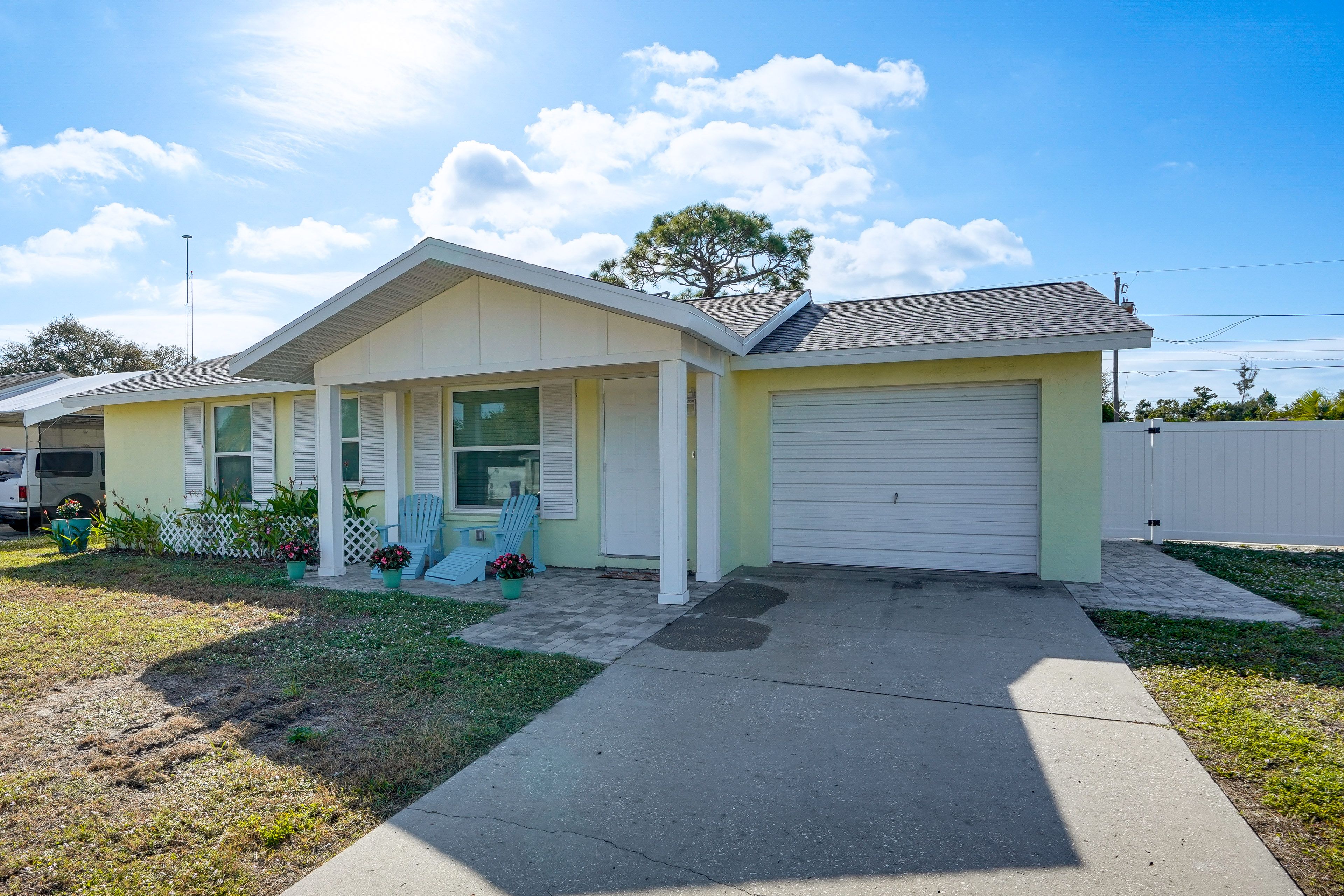 Parking | Garage (1 Vehicle) | Driveway (1 Vehicle)
