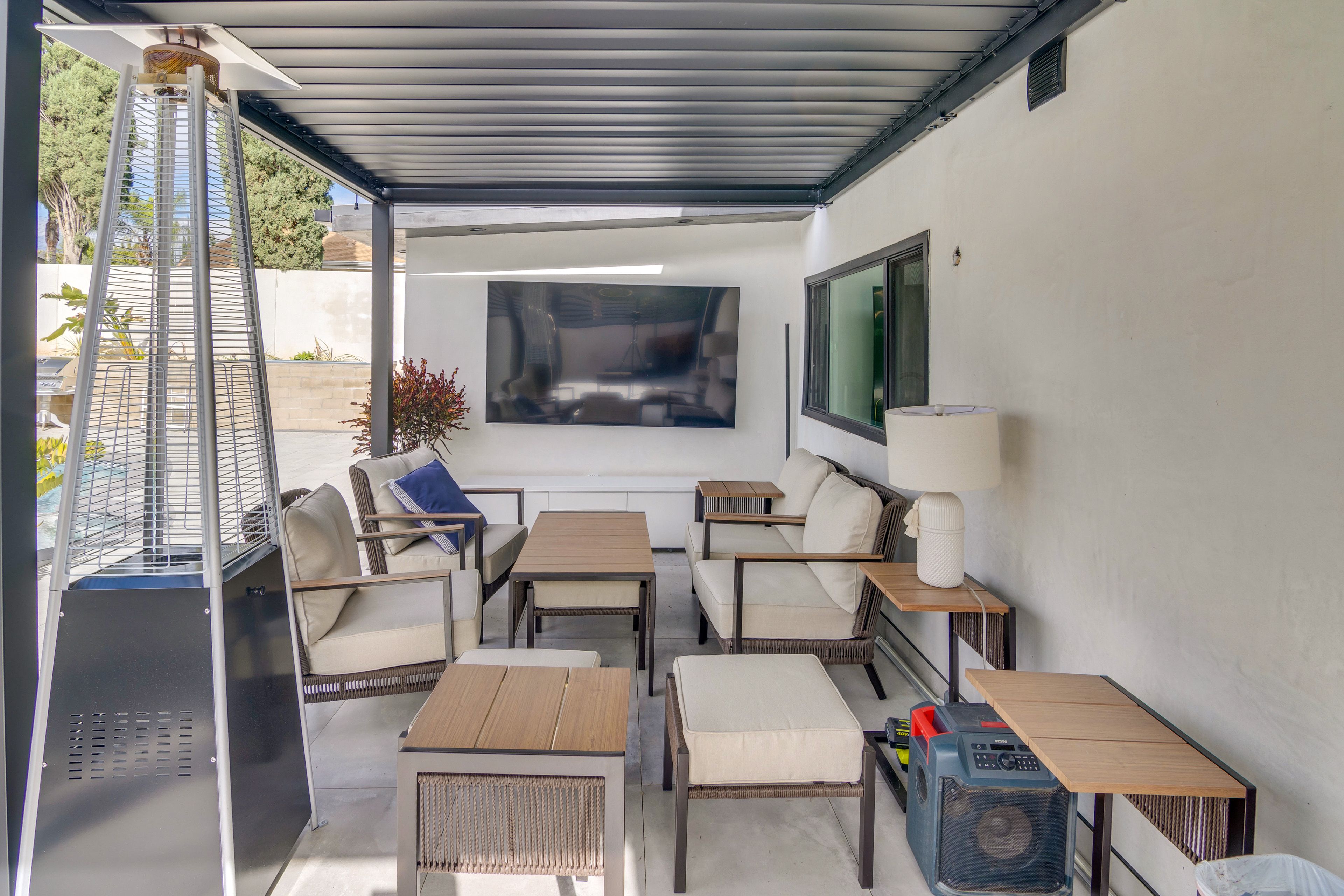 Shared Amenities | Covered Patio w/ Smart TV
