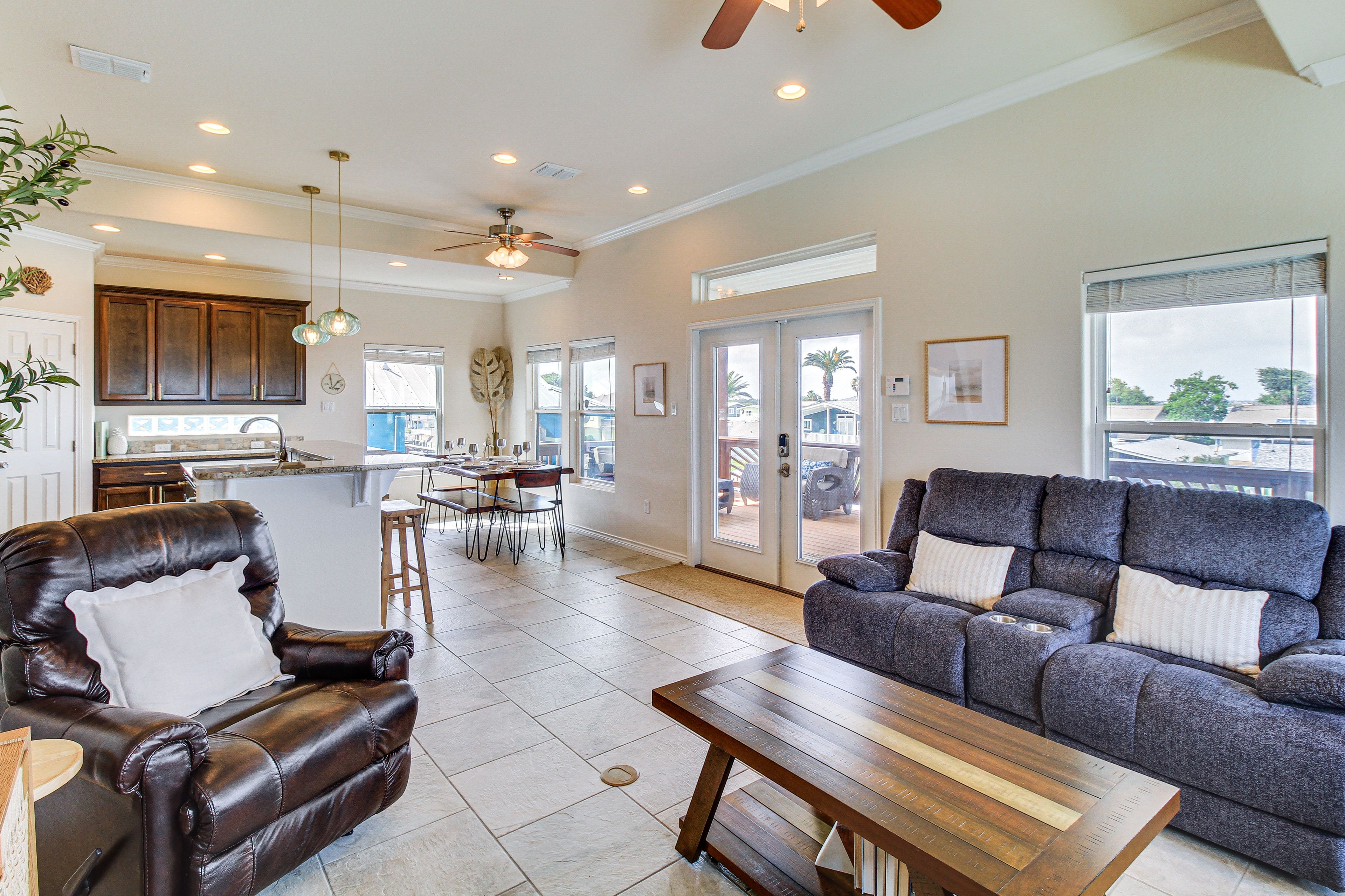 Living Room | Main Level