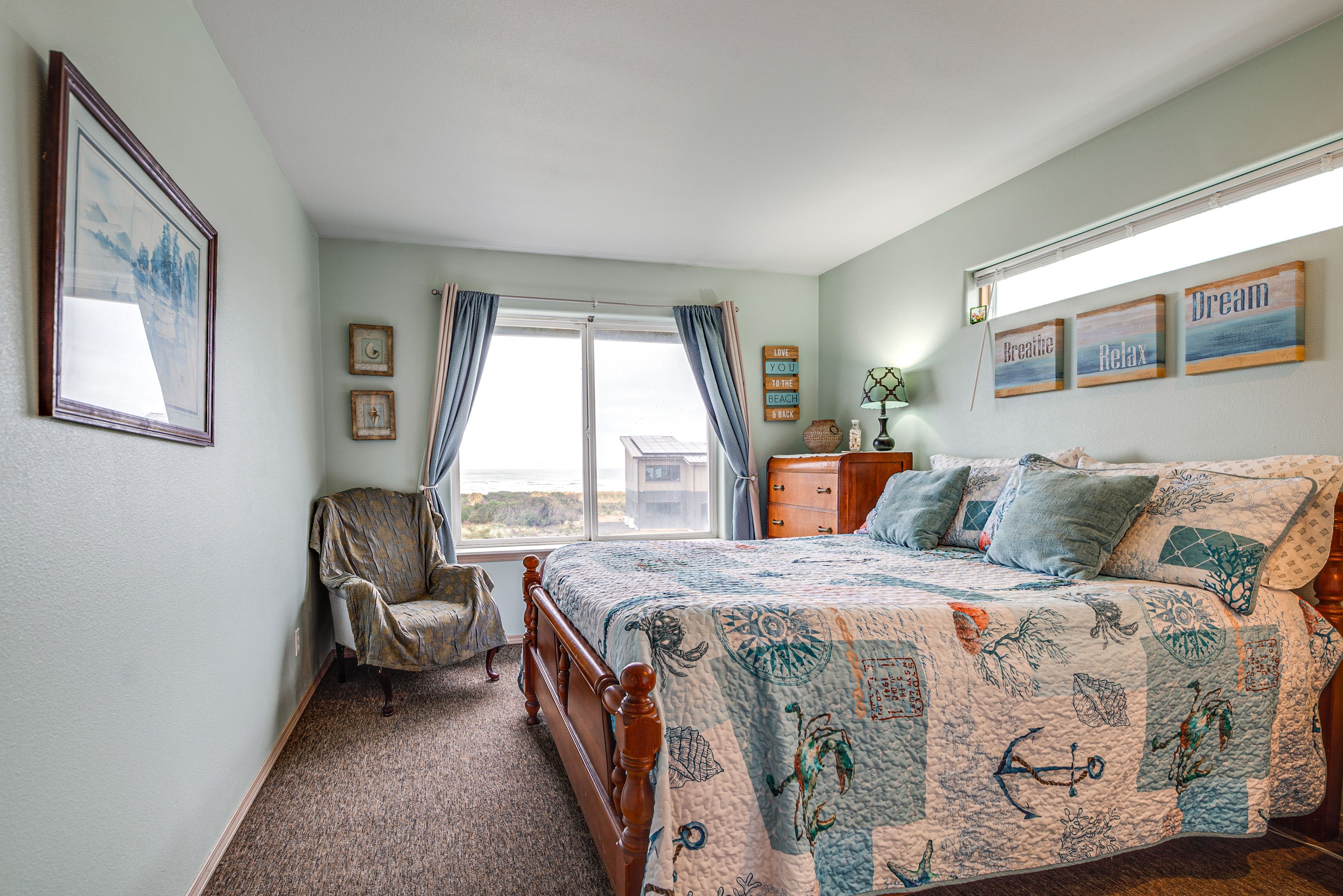 Bedroom 1 | Queen Bed | Ocean Views | 2nd Floor
