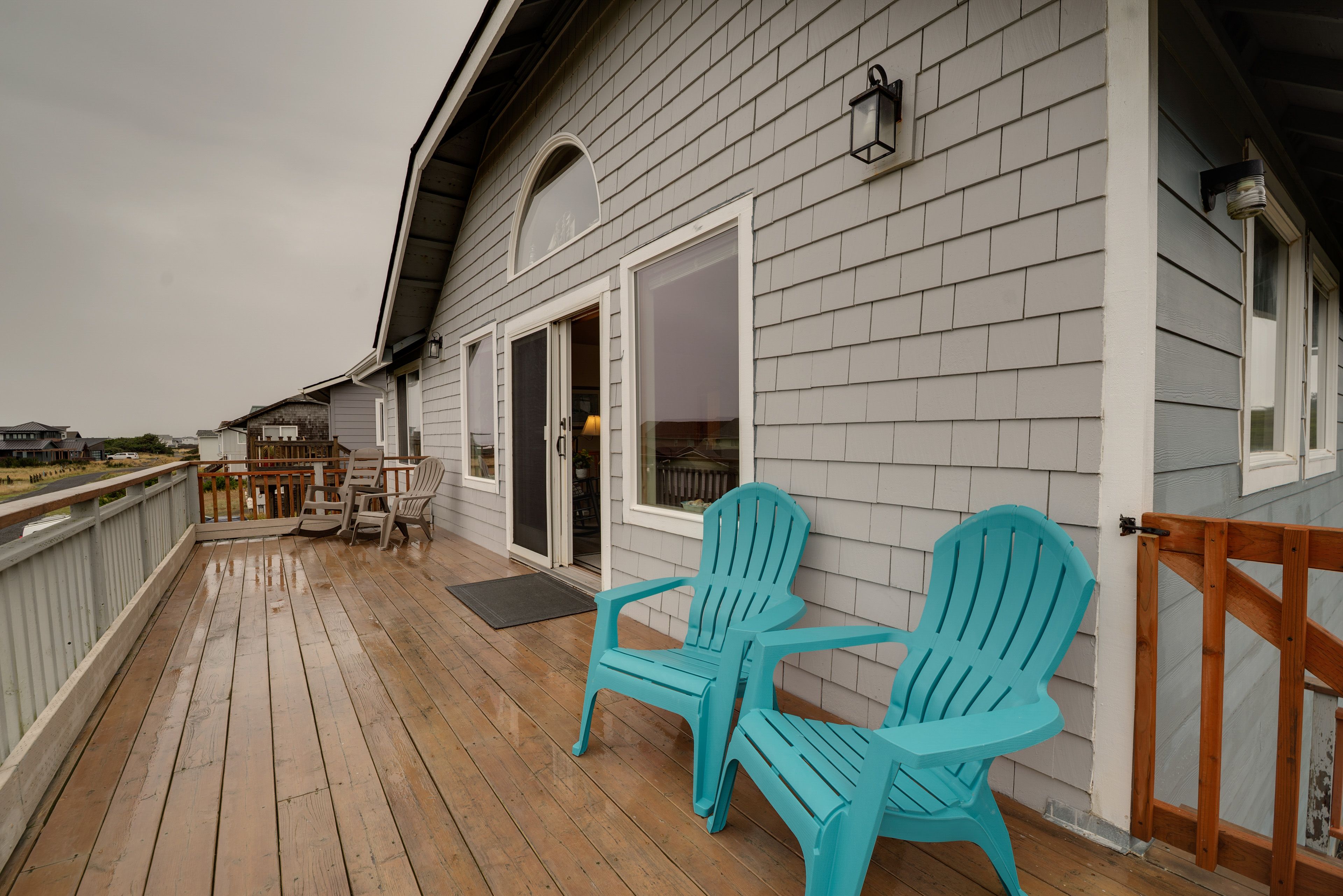 Deck | Seating