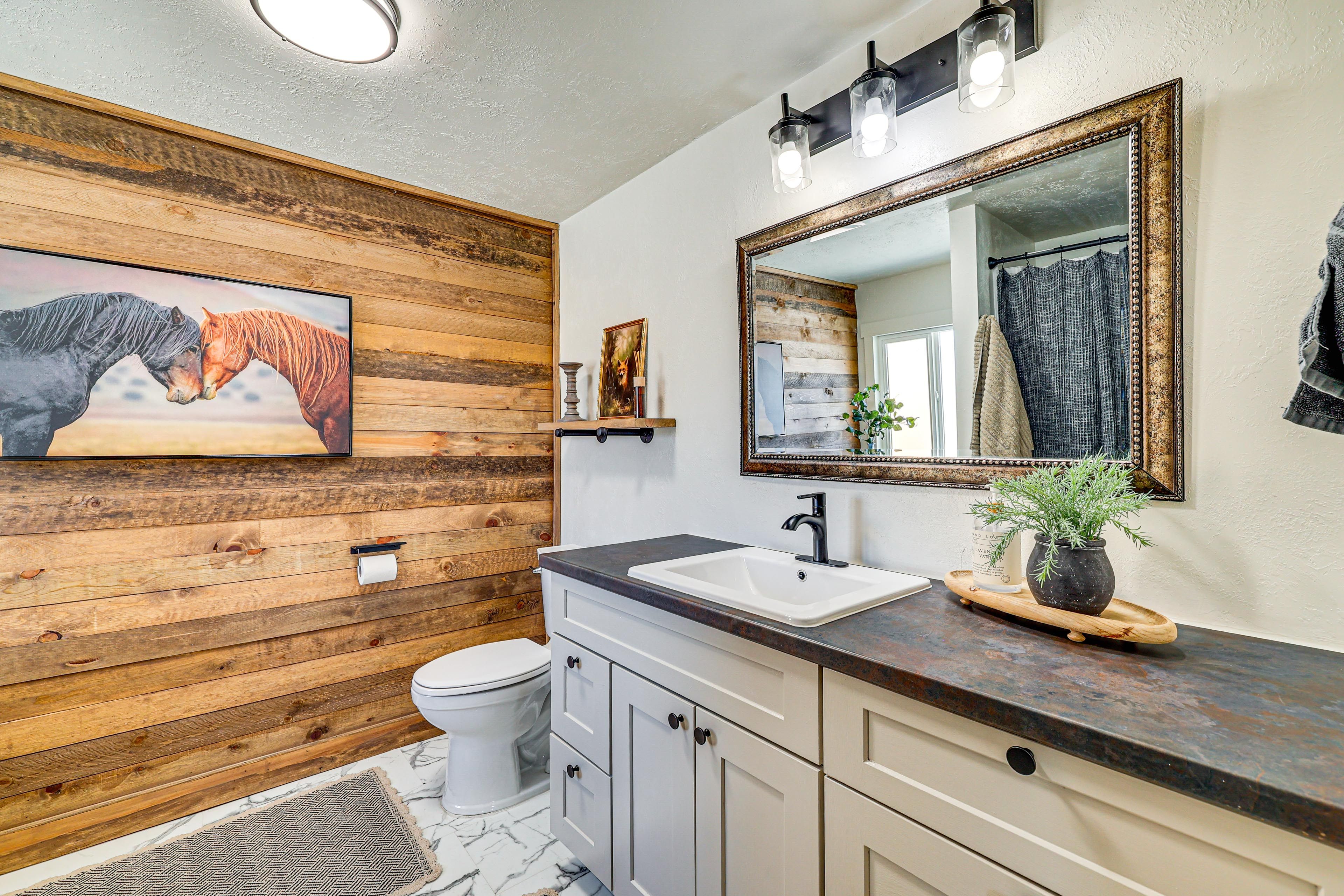 Bathroom | Towels Provided