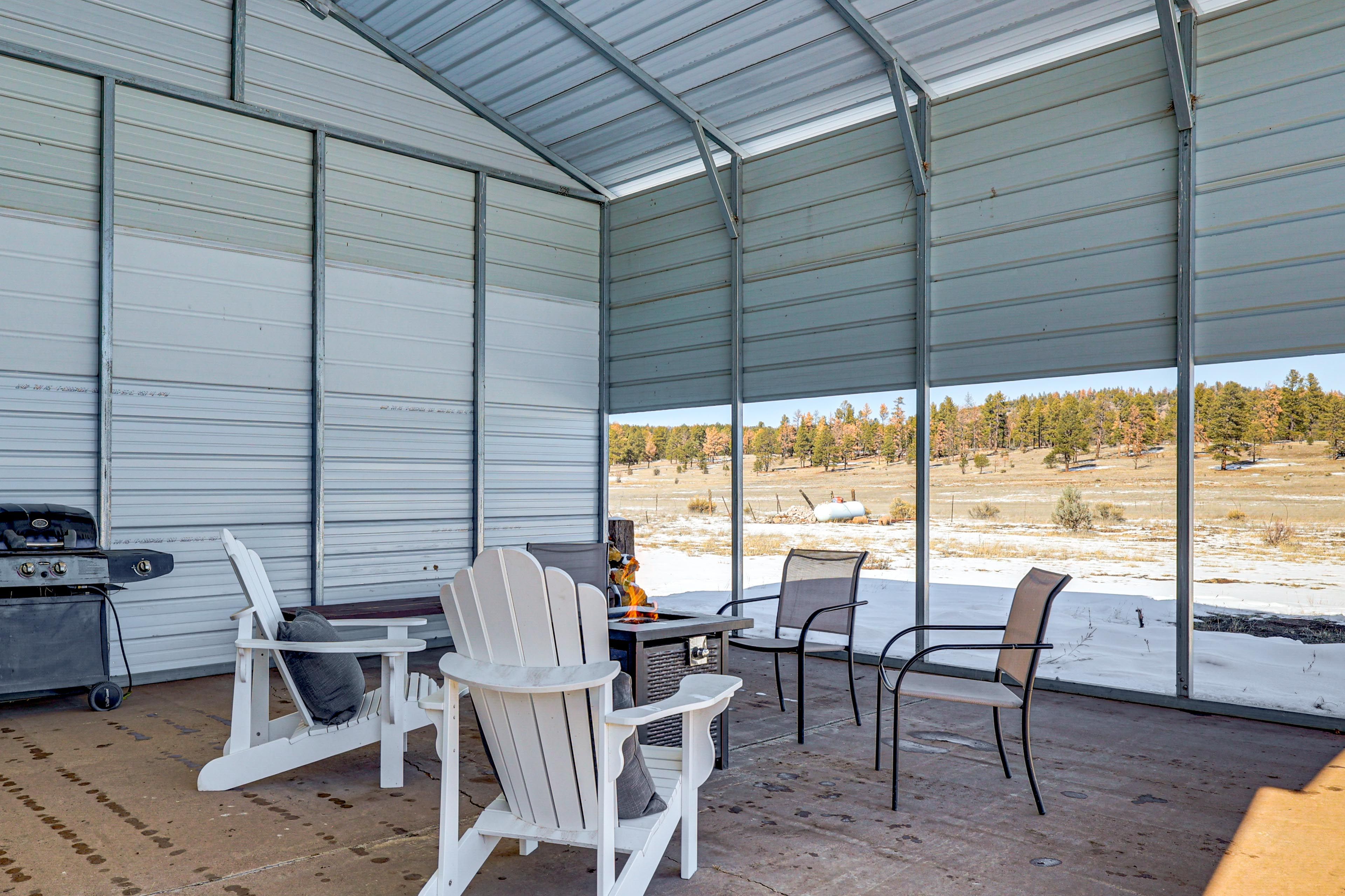 Covered Patio | Gas Fire Pit | Gas Grill