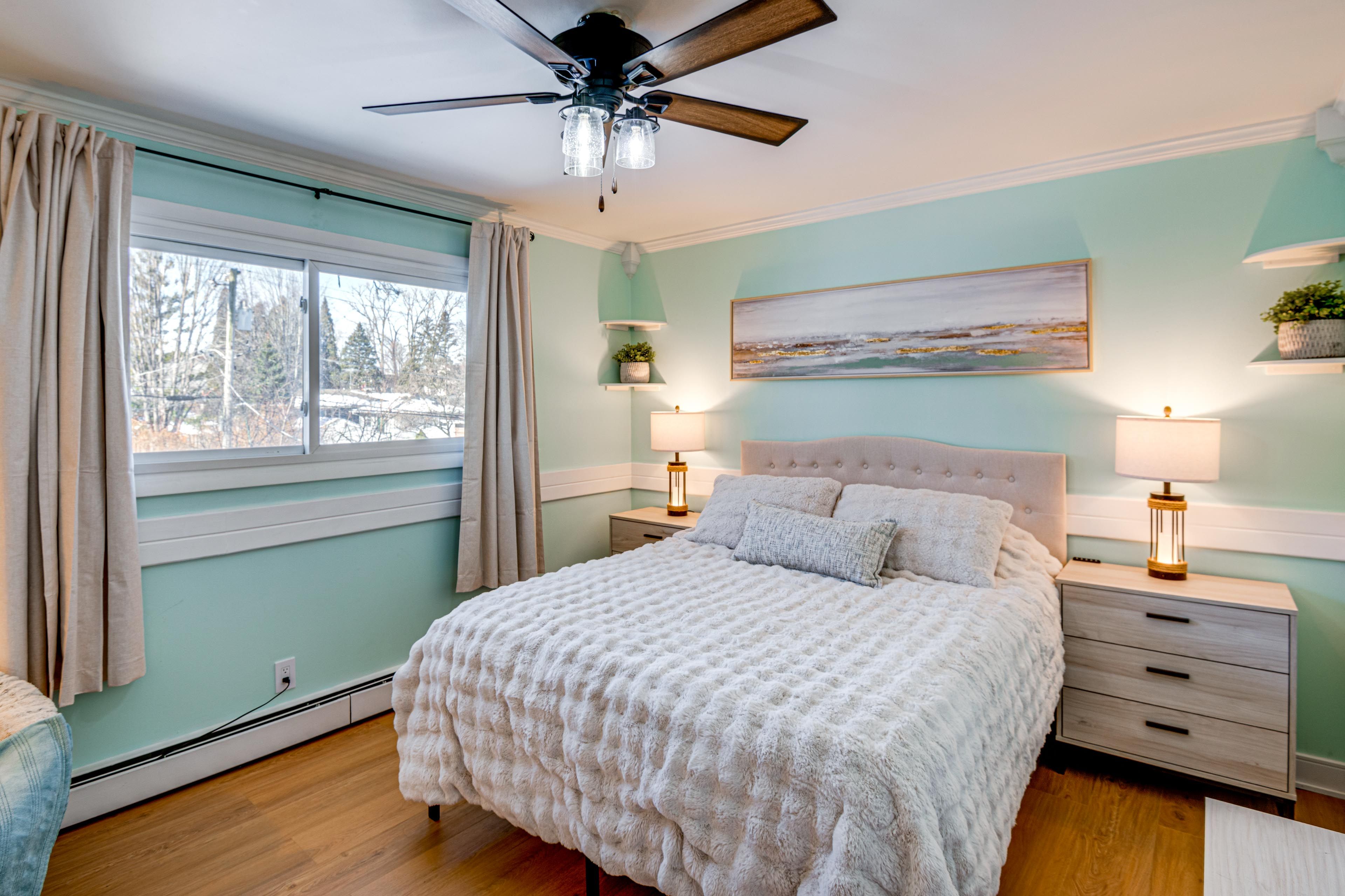 Bedroom 3 | Queen Bed | Main Floor