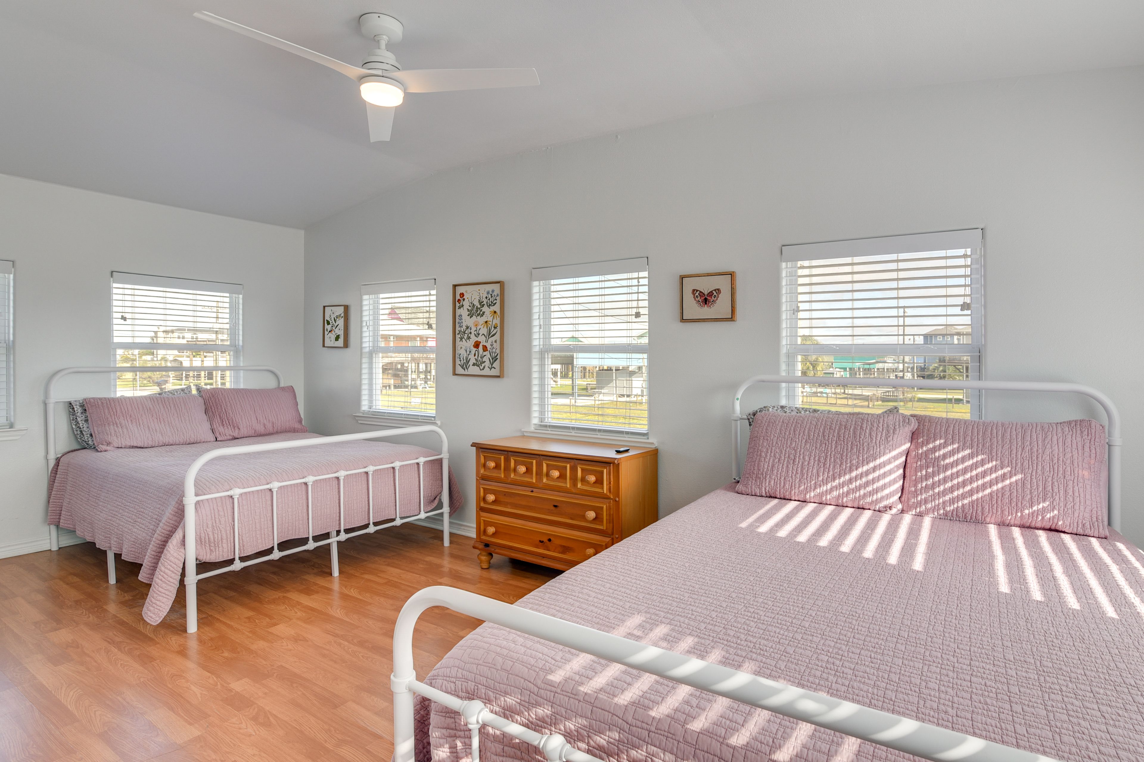 Bedroom 2 | 2 Queen Beds