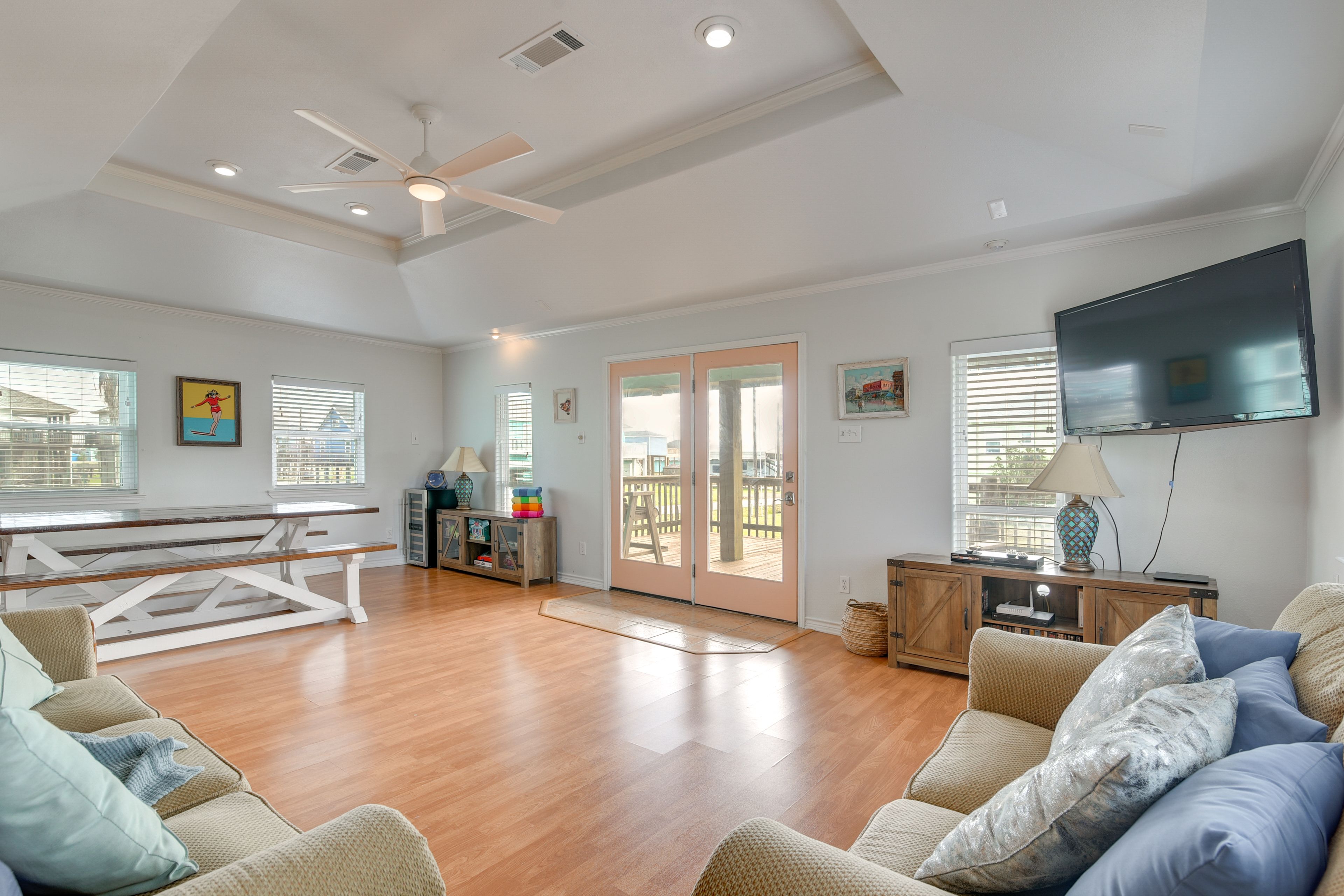 Living Room | Central A/C & Heating