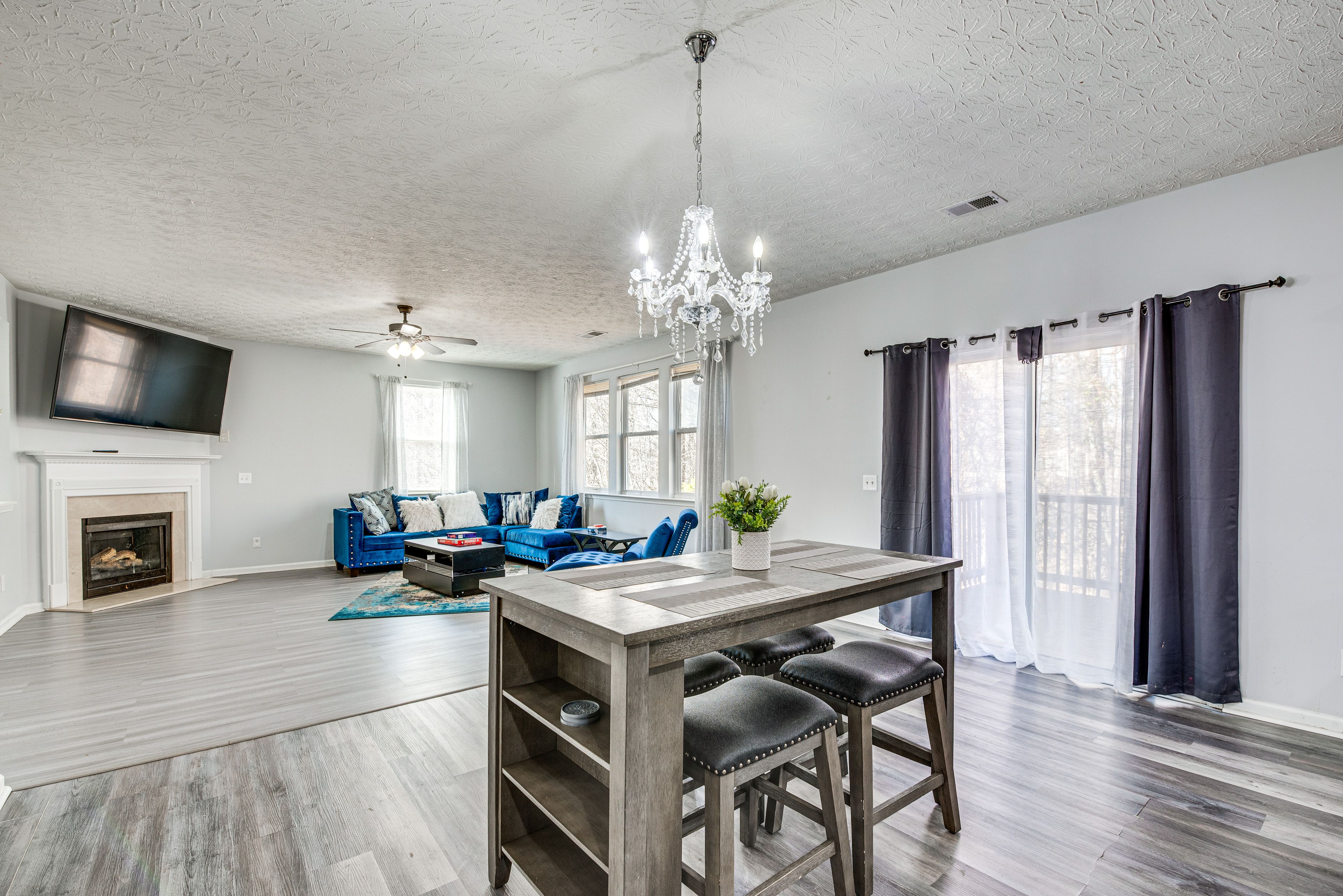 Dining Area 1 | Dishware/Flatware Provided | 1st Floor