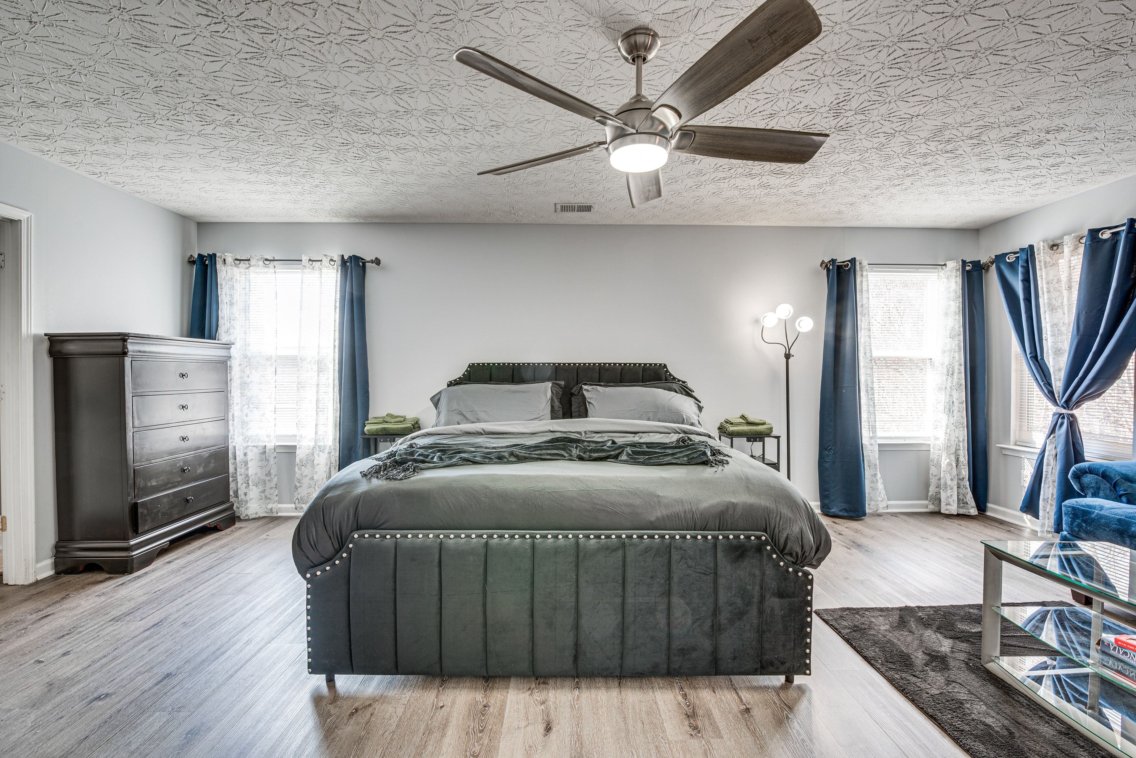 Bedroom 1 | King Bed | Smart TV | 2nd Floor