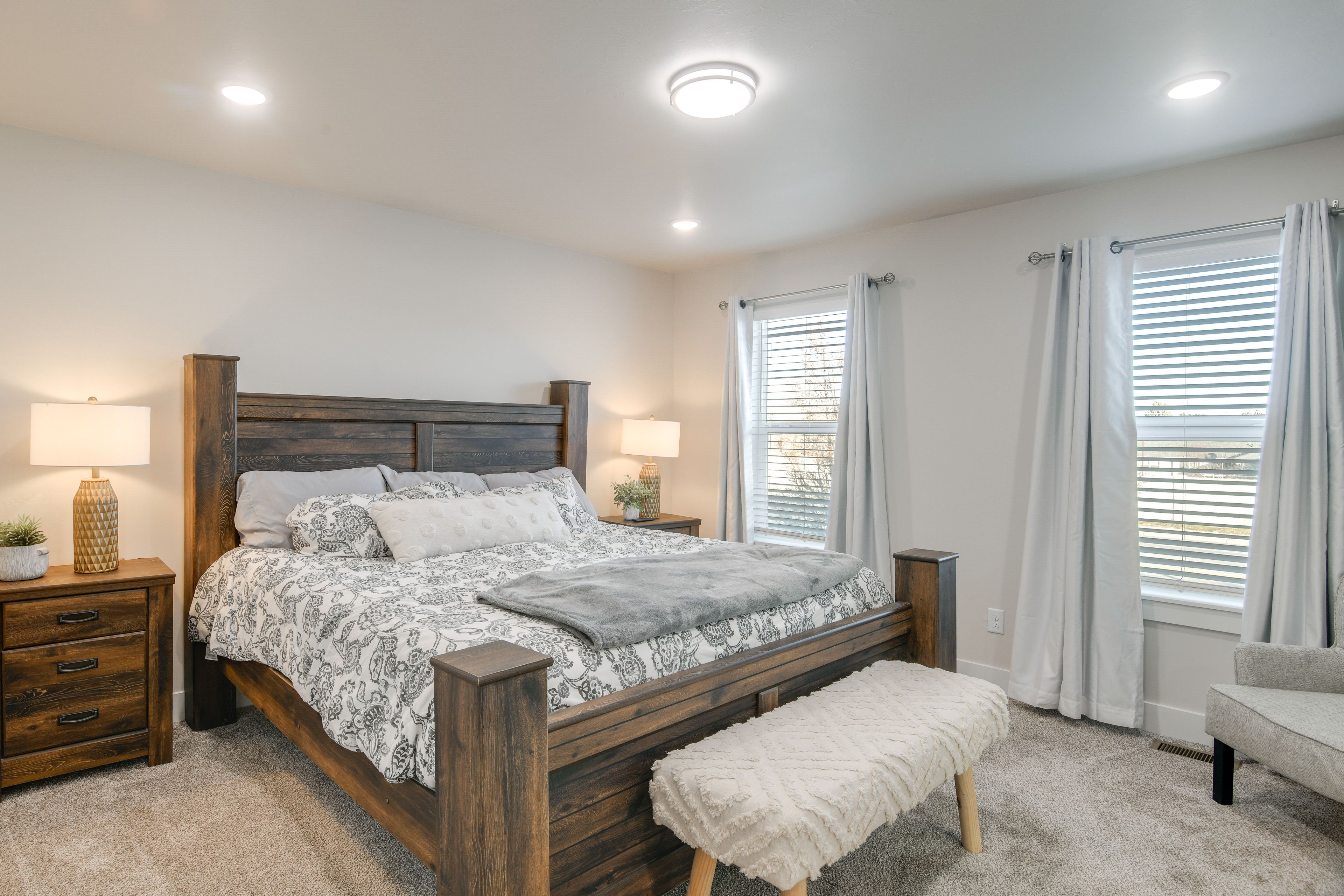 Bedroom 1 | 2nd Floor | King Bed | Smart TV