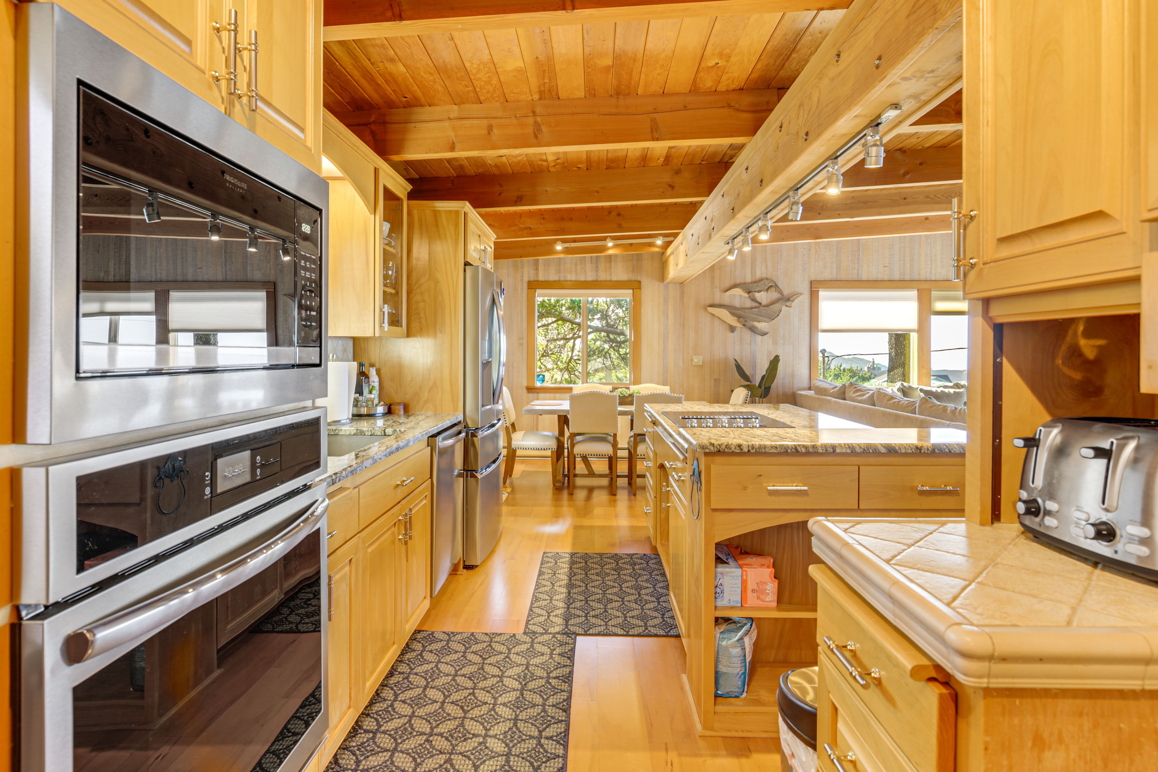 Kitchen | Upper Level