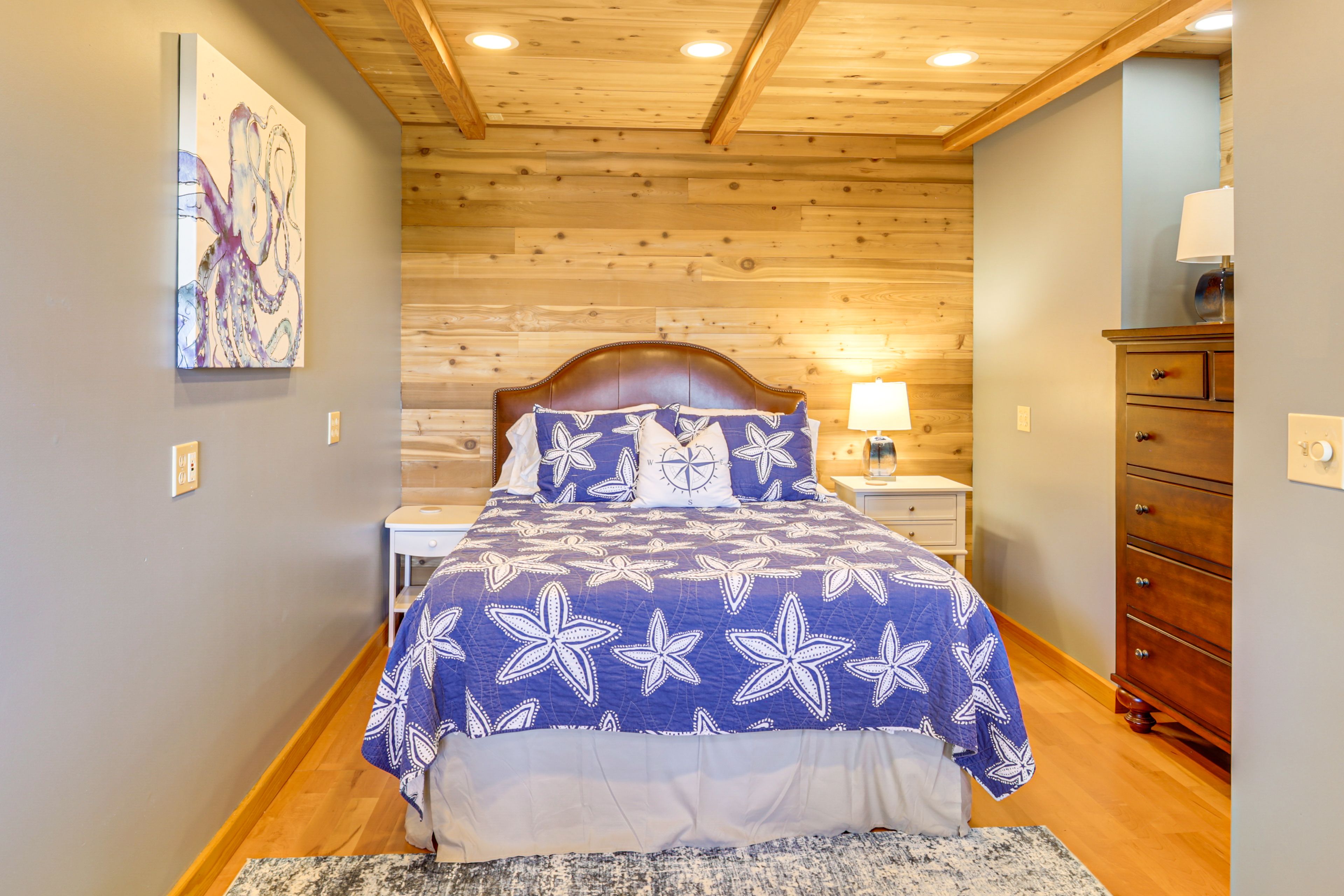 Bedroom 3 | Queen Bed | Lower Level