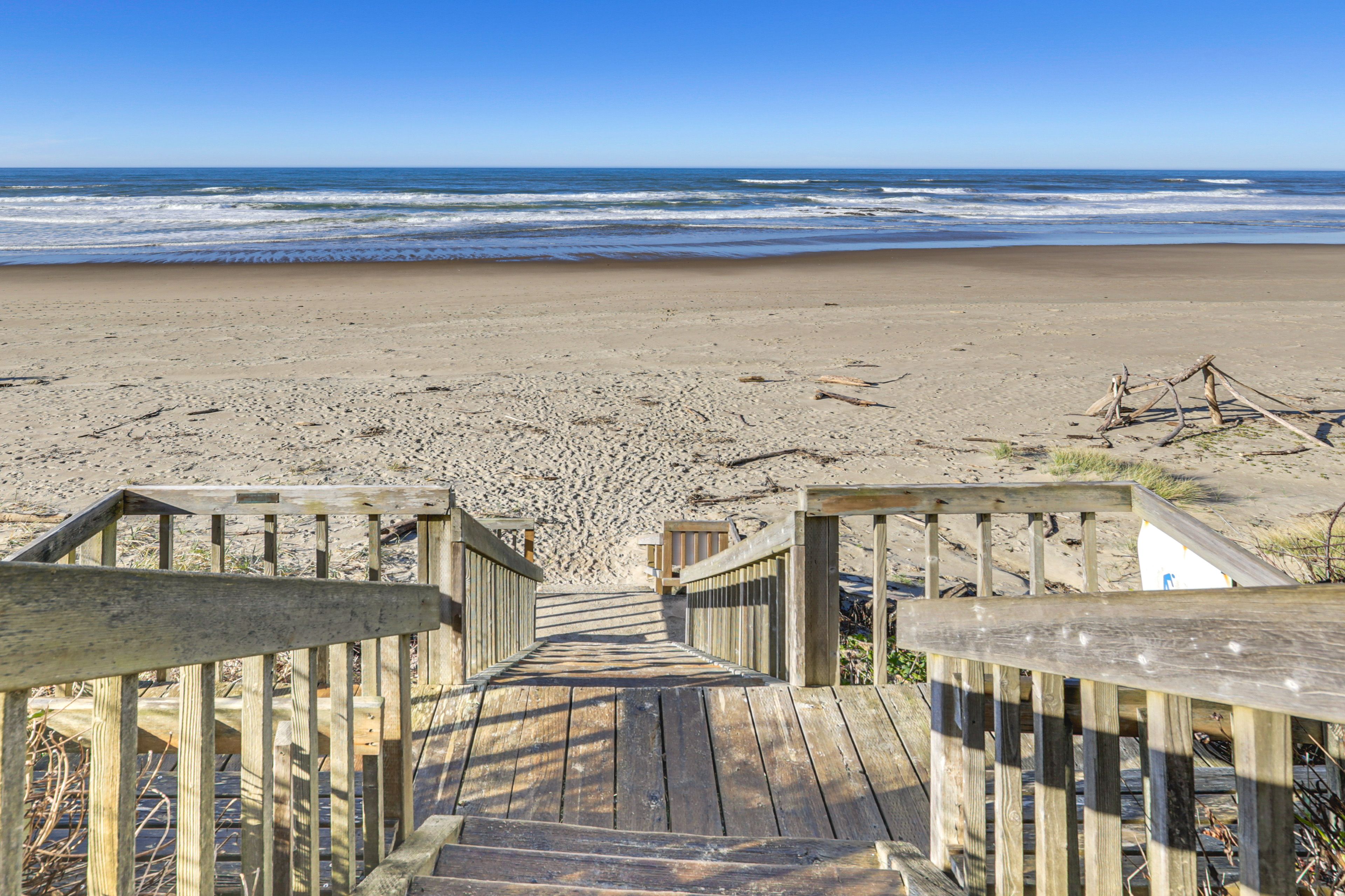 Direct Stairway to Lincoln Beach