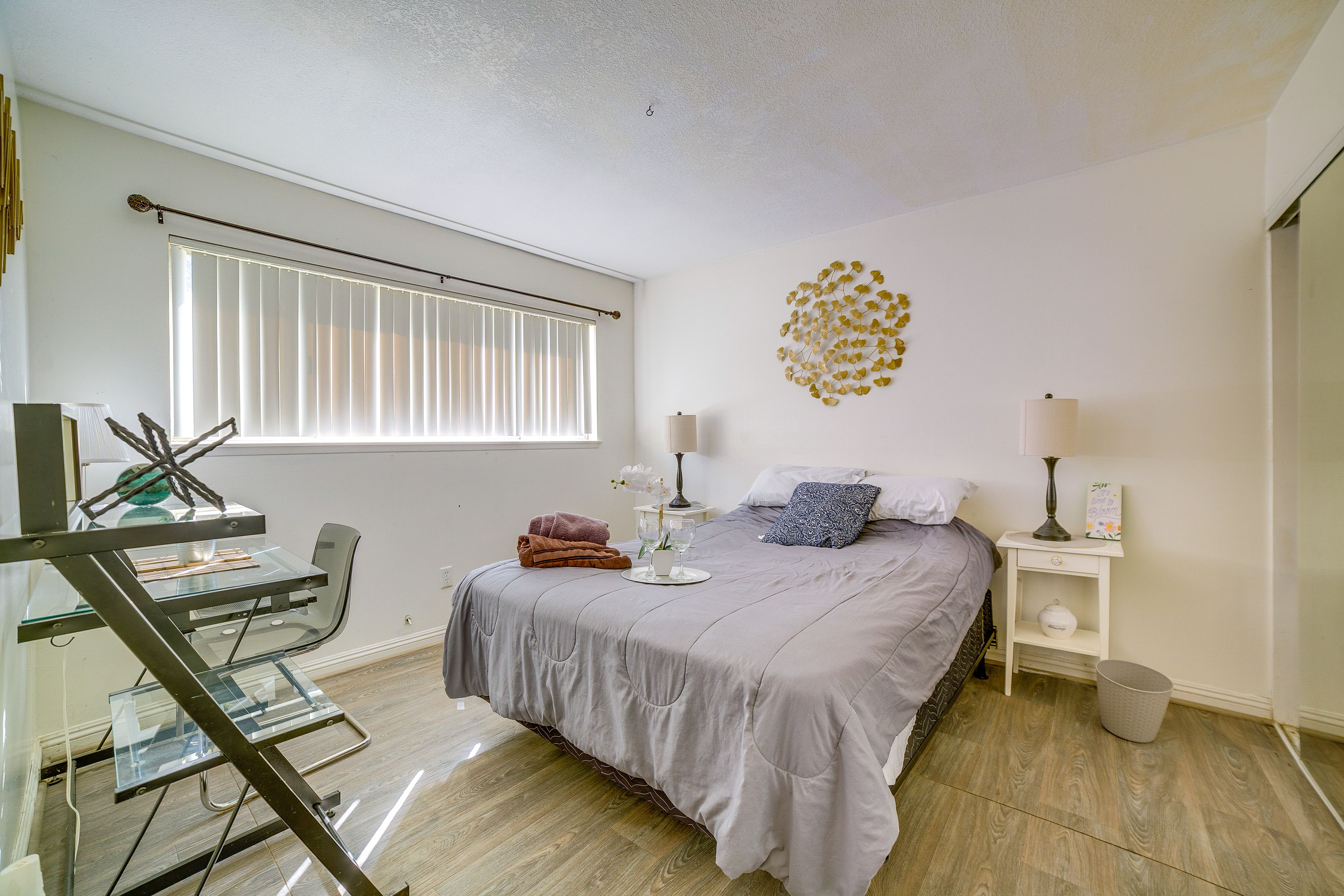 Bedroom 1 | Queen Bed | 1st Floor