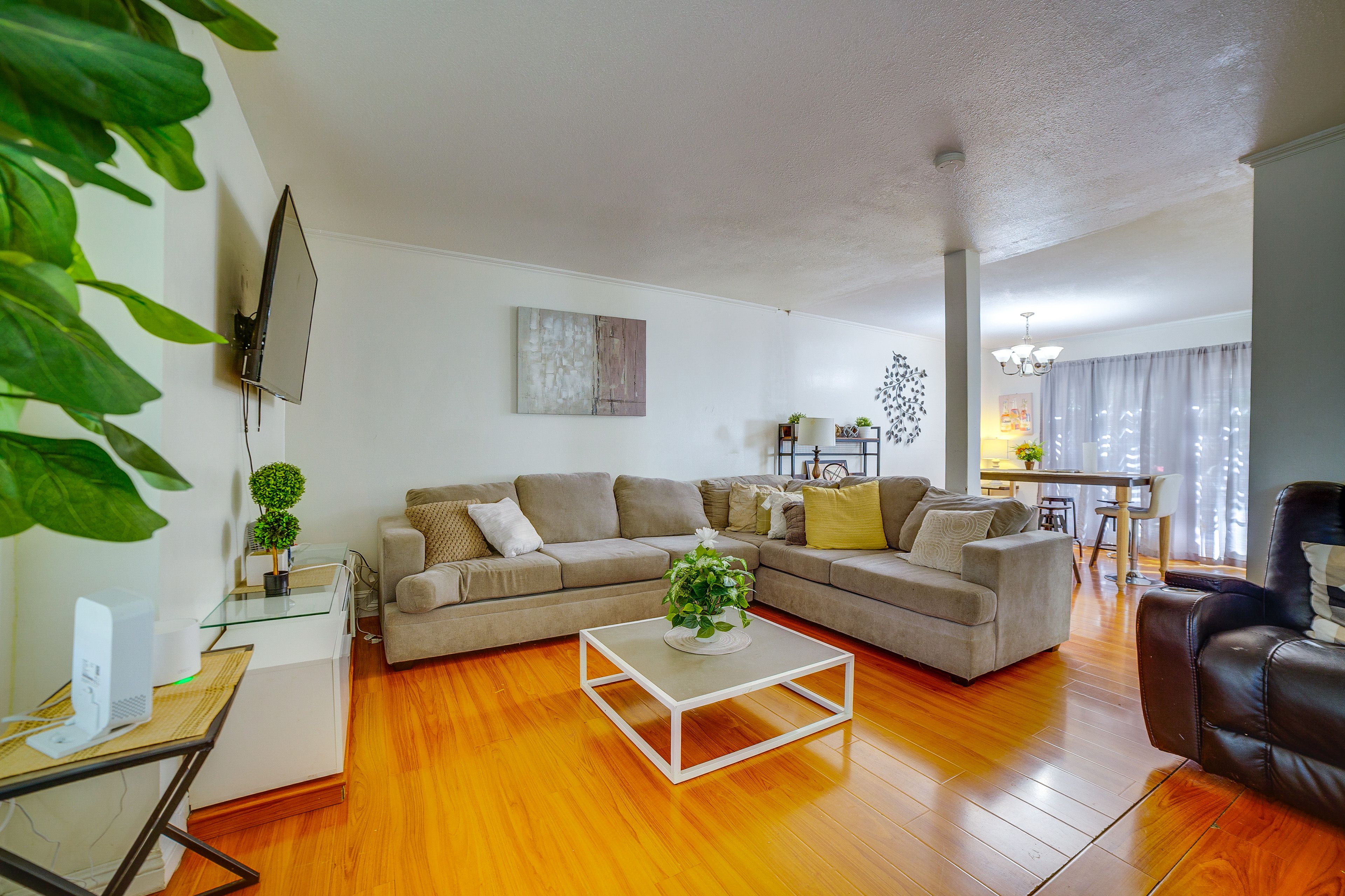 Moreno Valley Vacation Rental | 4BR | 2BA | 2,200 Sq Ft | 2 Steps to Enter