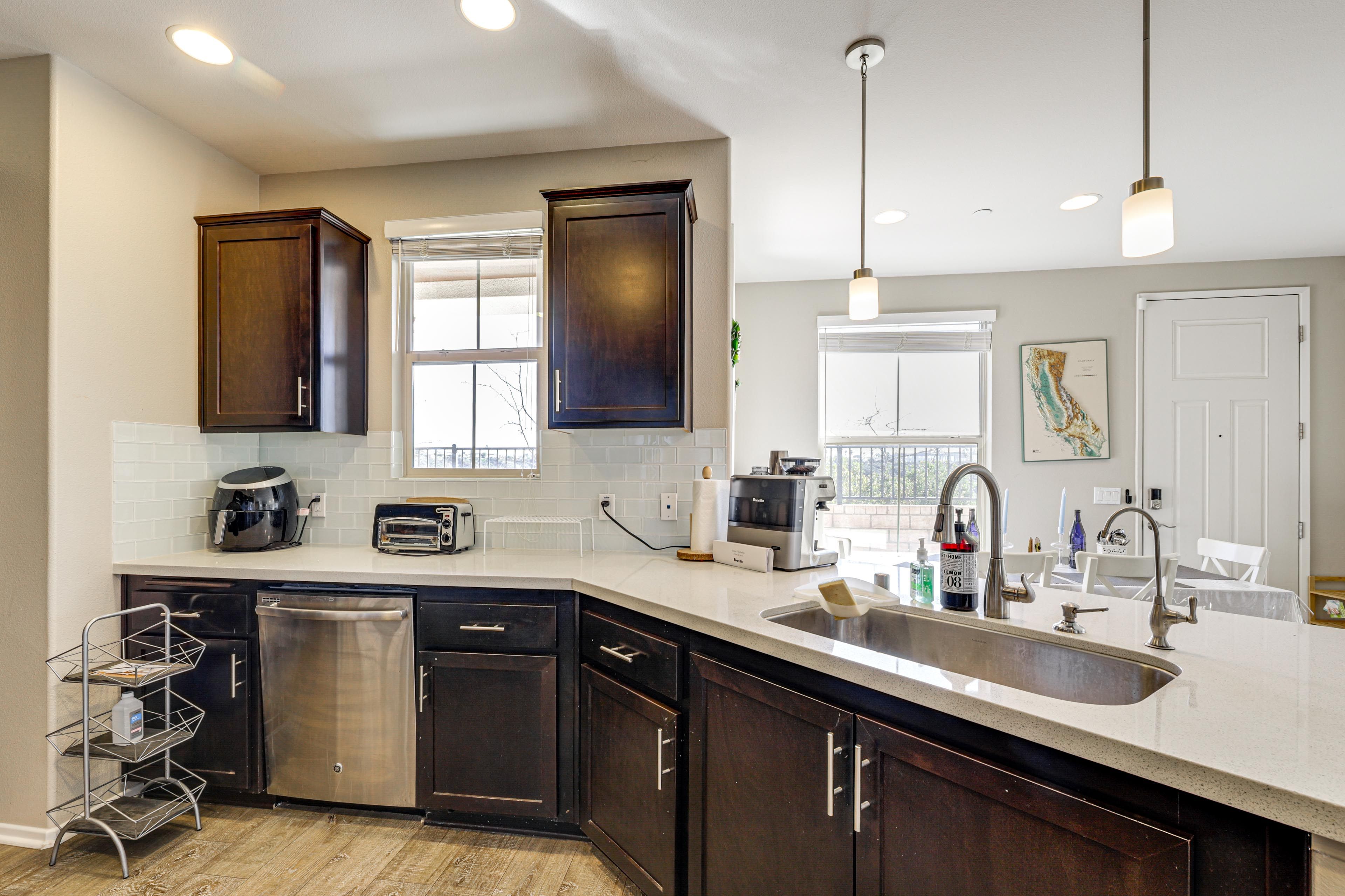 Kitchen | Cooking Basics | Breville Coffee Maker | Coffee Provided | Dishwasher