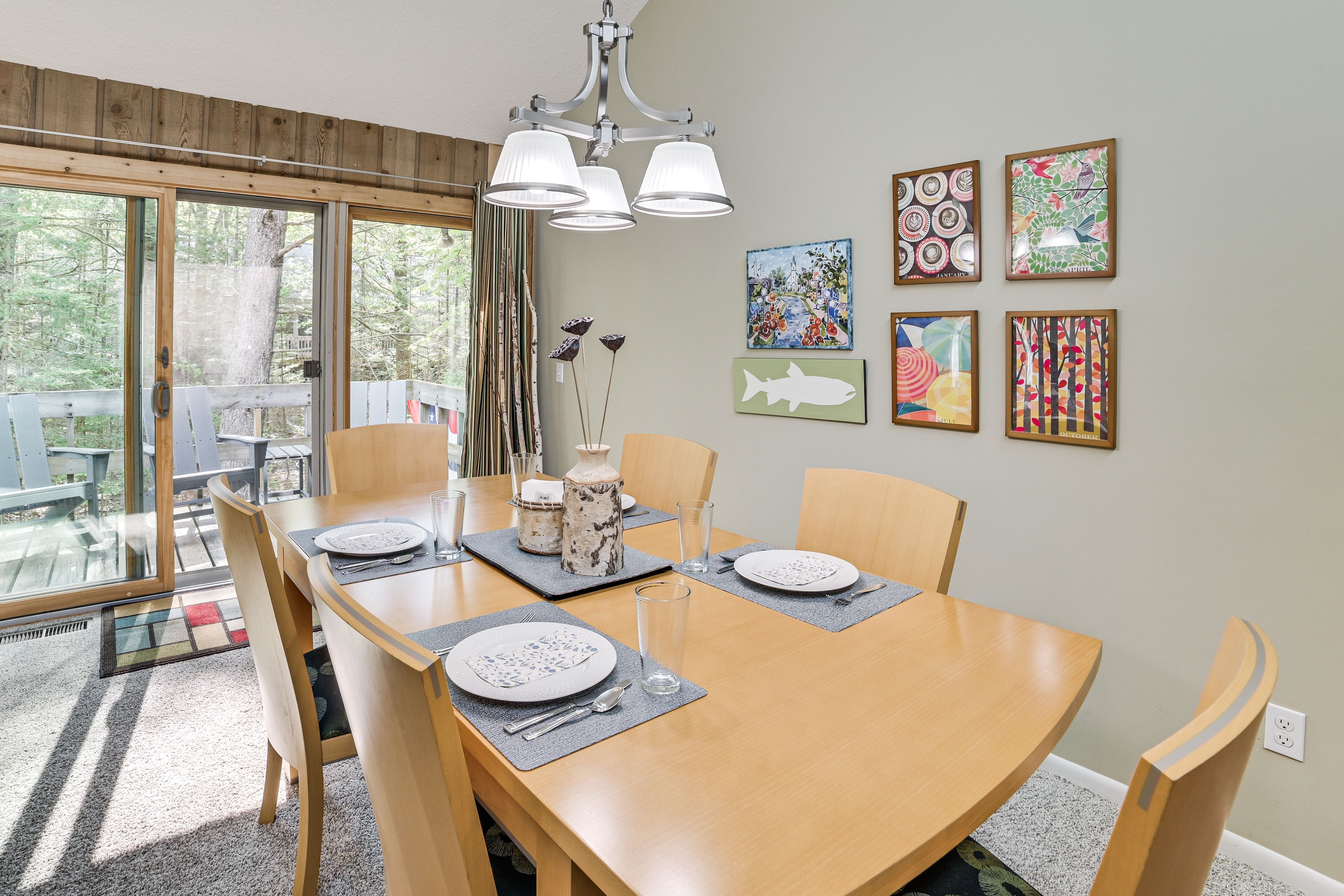 Dining Area | Main Level